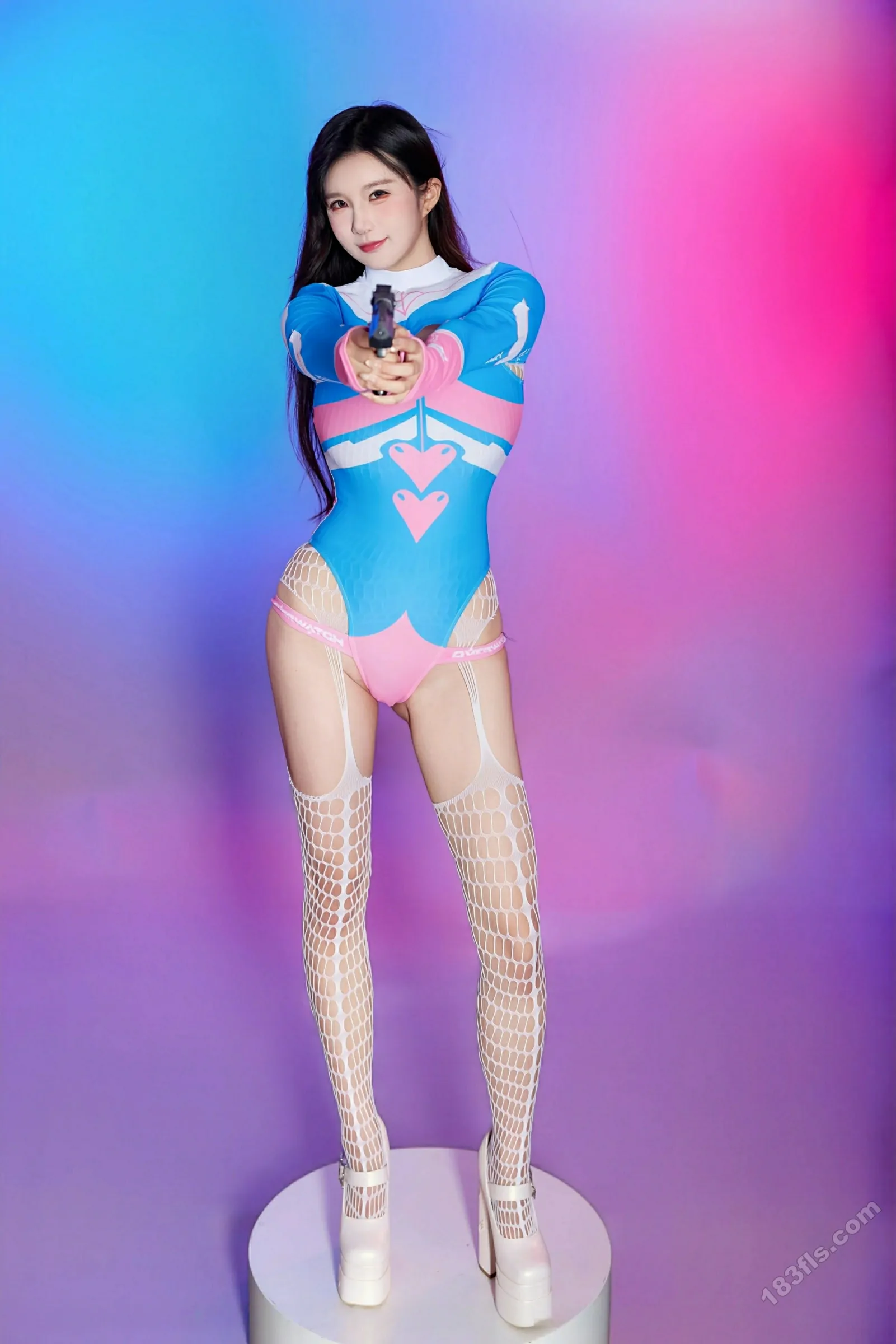 [XIUREN秀人网] 2025.10.17 No.10886 小肉肉咪-第6张图片-宅男套图吧