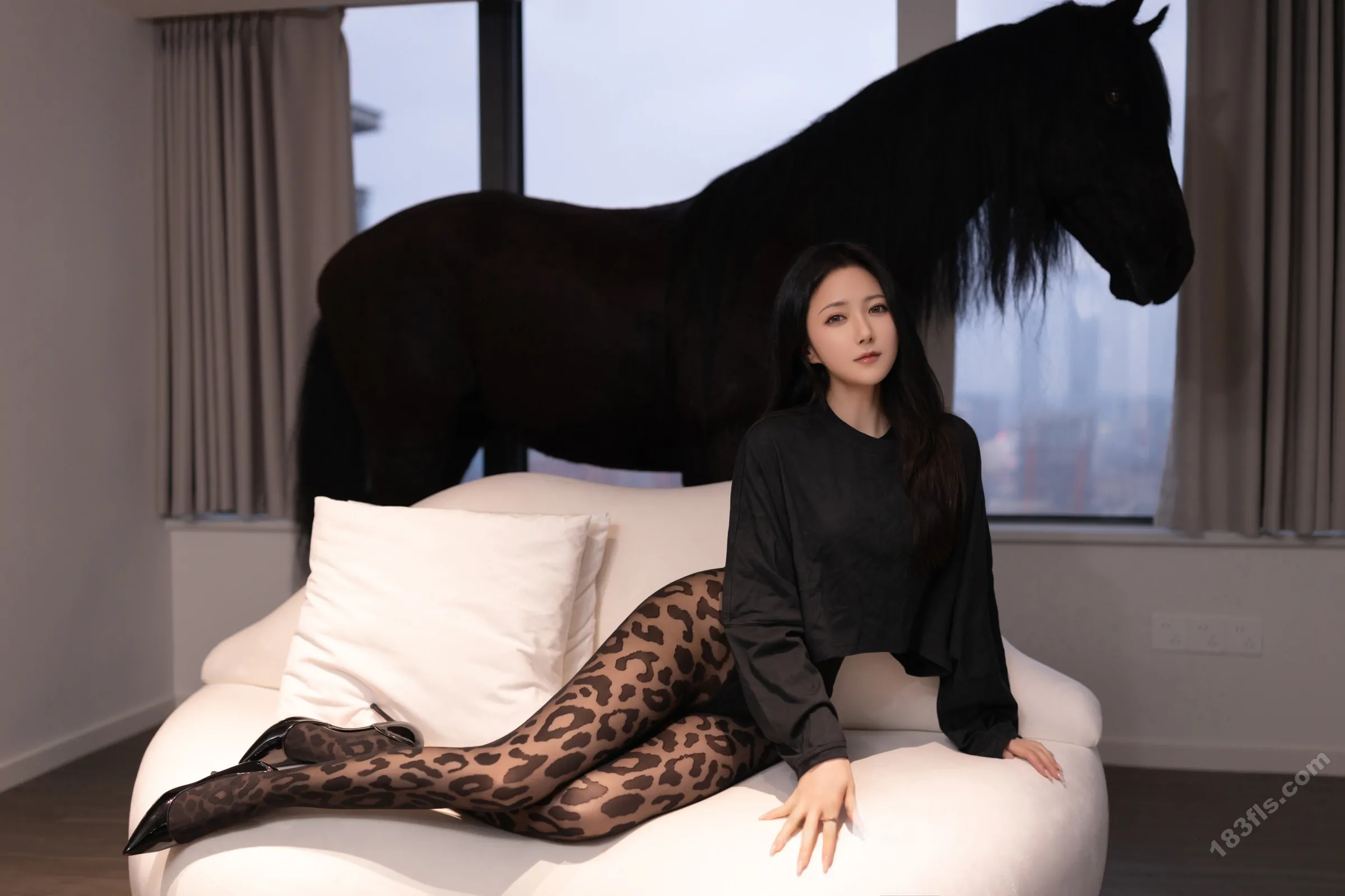 xiuren秀人网福利鱼子酱Fish大尺度私拍写真性感的丝-第2张图片-宅男套图吧 xiuren秀人网福利鱼子酱Fish大尺度私拍写真性感的丝-第2张图片-宅男套图吧