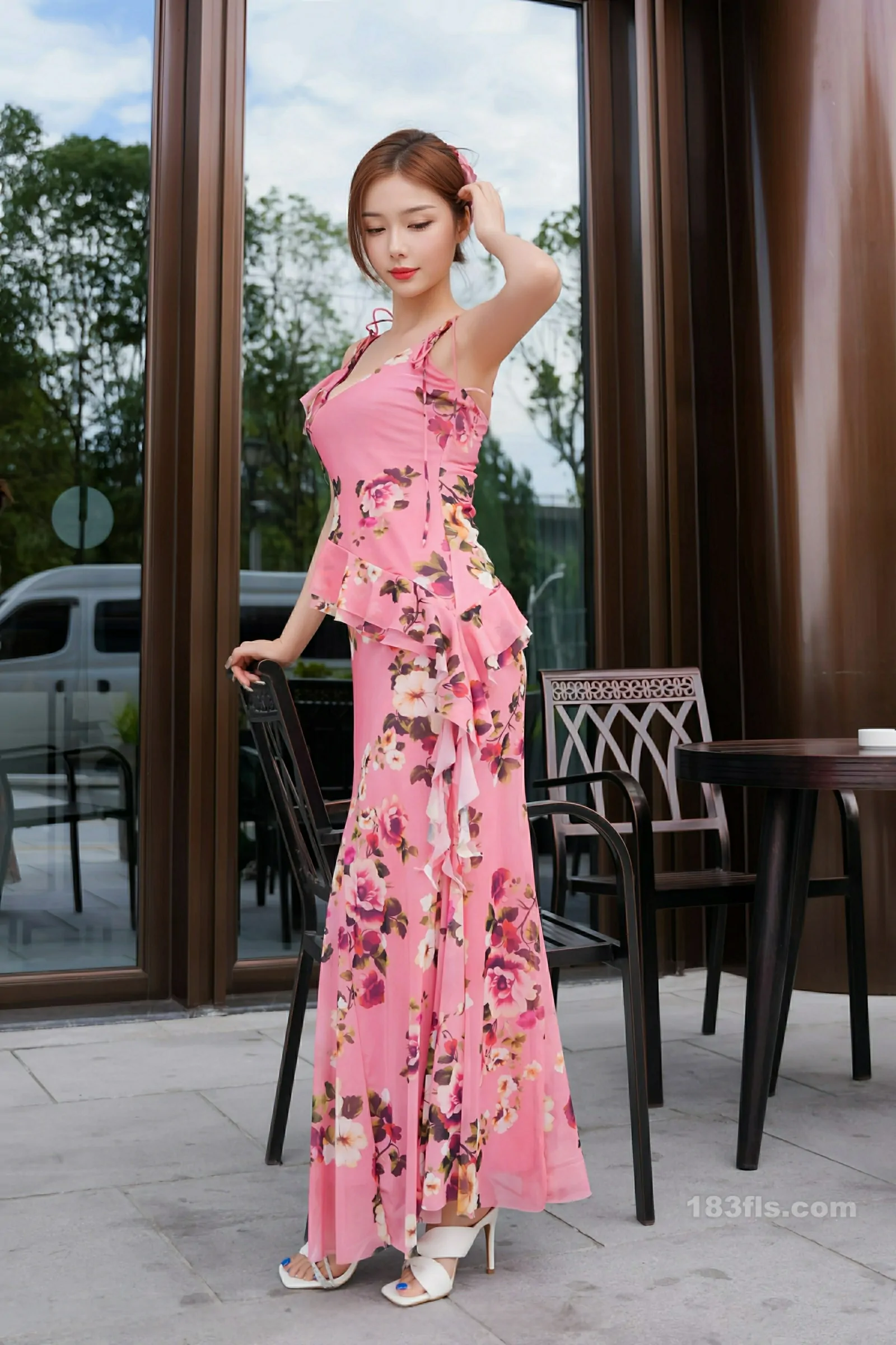 [XIUREN秀人网] 2025.11.06 No.10954 白芷yy-第5张图片-宅男套图吧