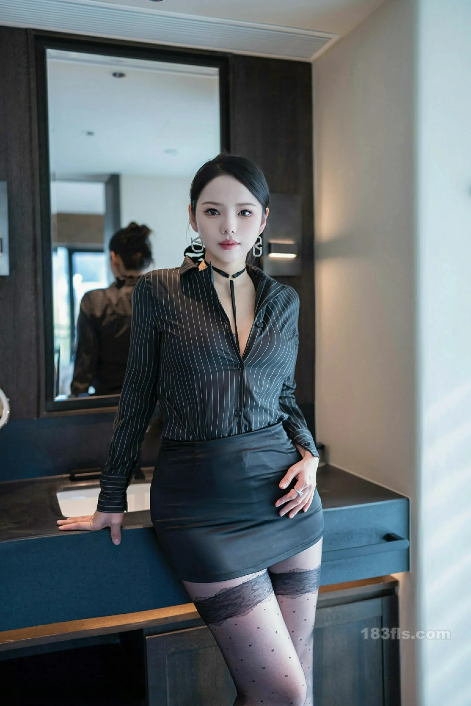 [XINGYAN星颜社] 2025.11.25 VOL.433 大美妞儿-第2张图片-宅男套图吧