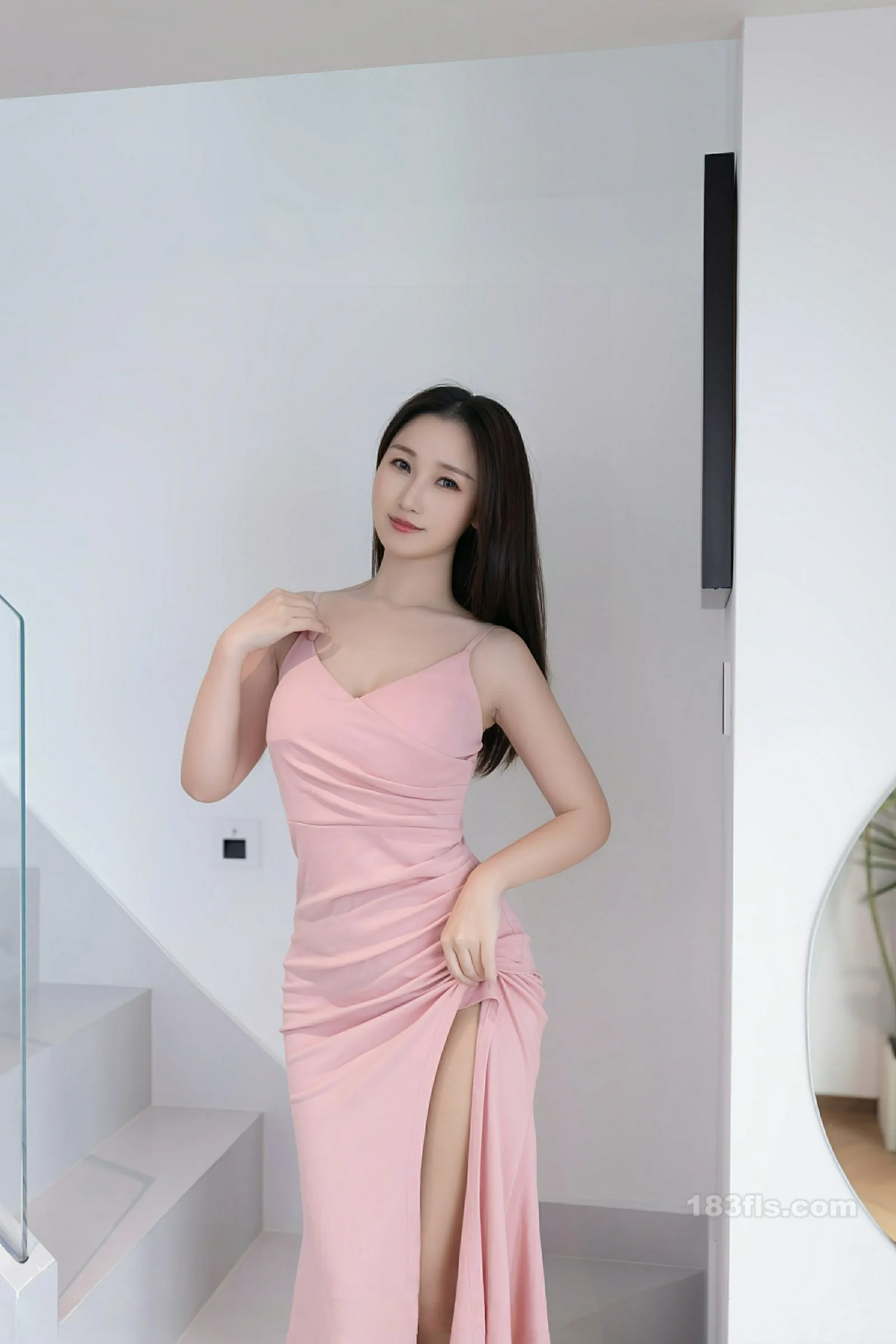 [XIUREN秀人网] 2025.11.26 No.11034 杏子Yada-第5张图片-宅男套图吧