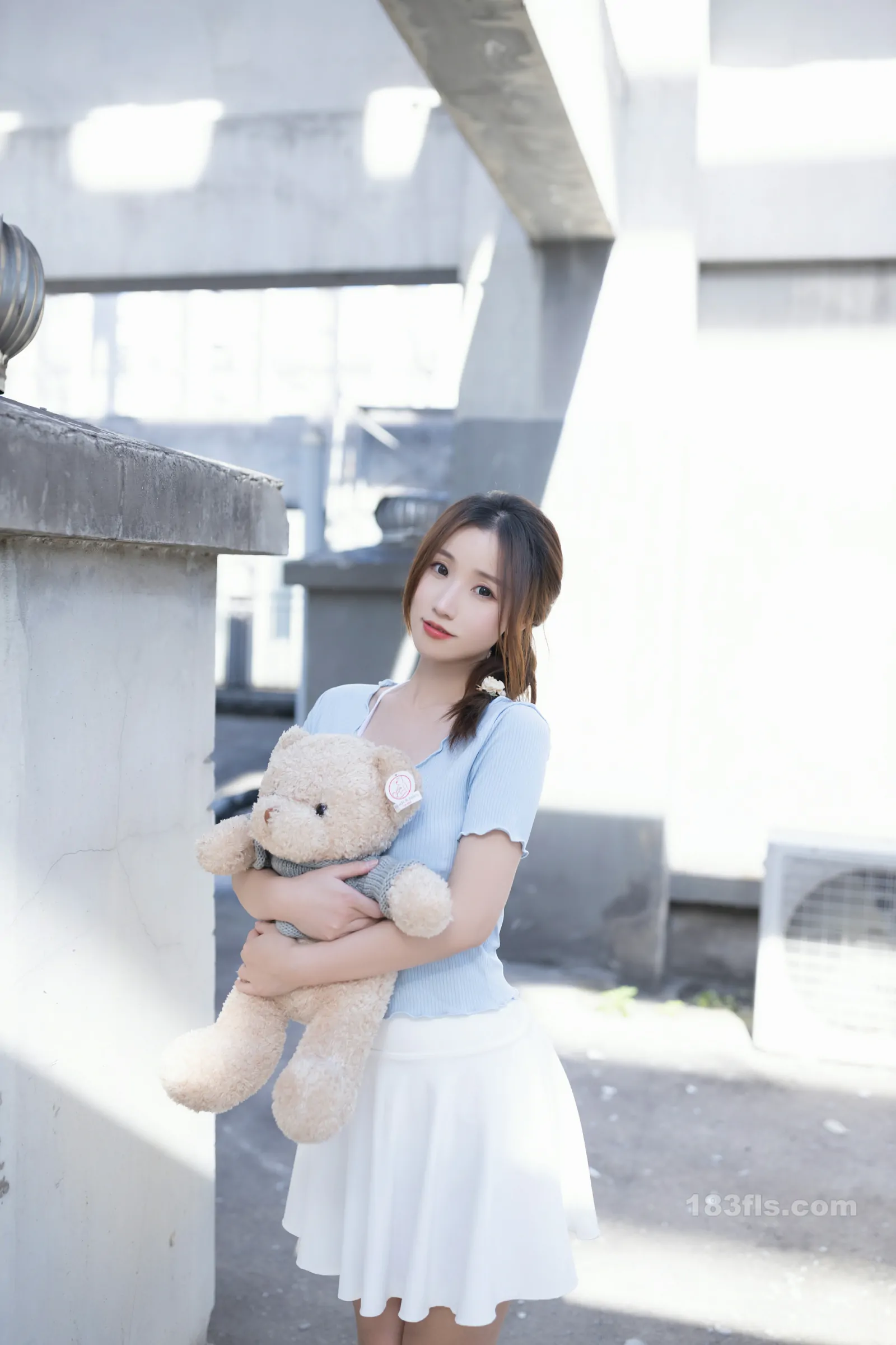 xiuren秀人网福利杏子Yada大尺度私拍写真天台-第2张图片-宅男套图吧 xiuren秀人网福利杏子Yada大尺度私拍写真天台-第2张图片-宅男套图吧