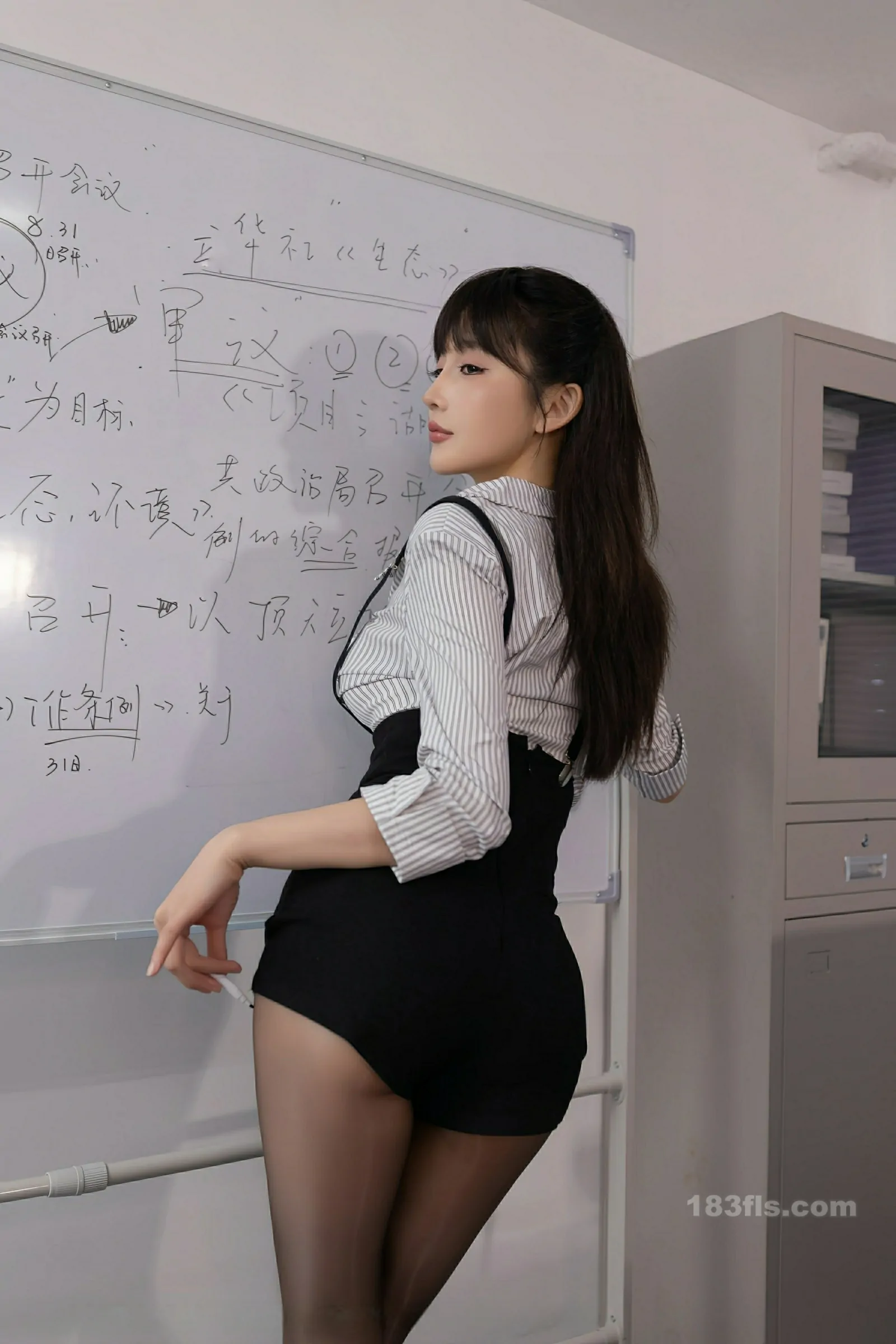 [XIUREN秀人网] 2025.12.04 No.11070 陆萱萱-第5张图片-宅男套图吧