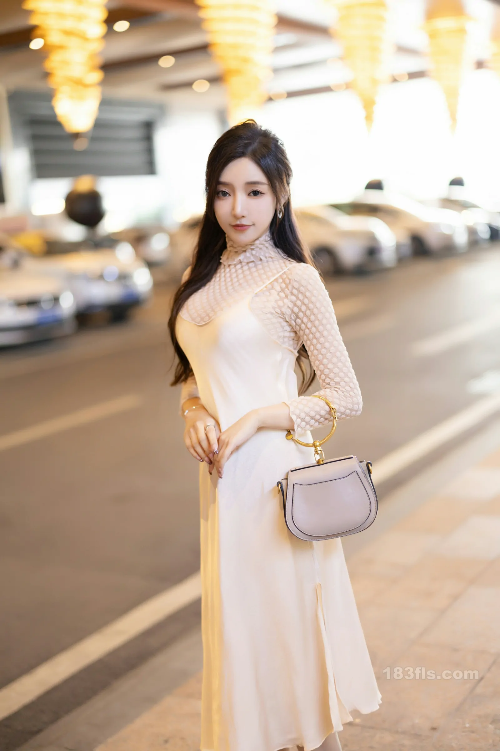 xiuren秀人网福利王馨瑶Yanni大尺度私拍写真白色丝袜-第4张图片-宅男套图吧