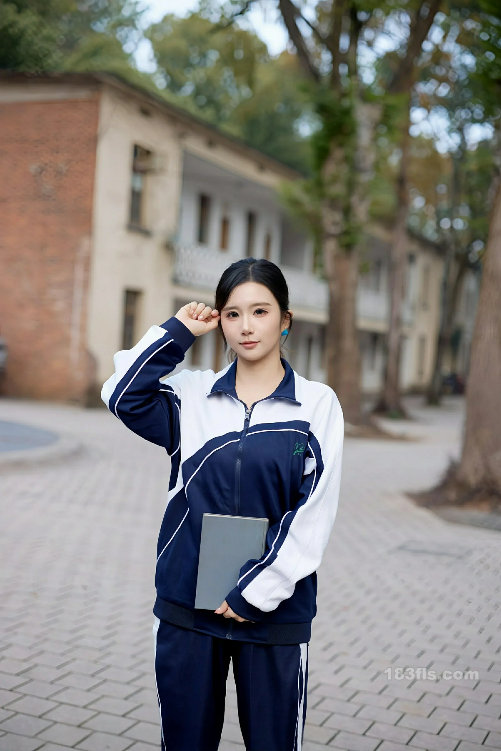 [XIUREN秀人网] 2025.12.12 No.11103 小肉肉咪-第2张图片-宅男套图吧