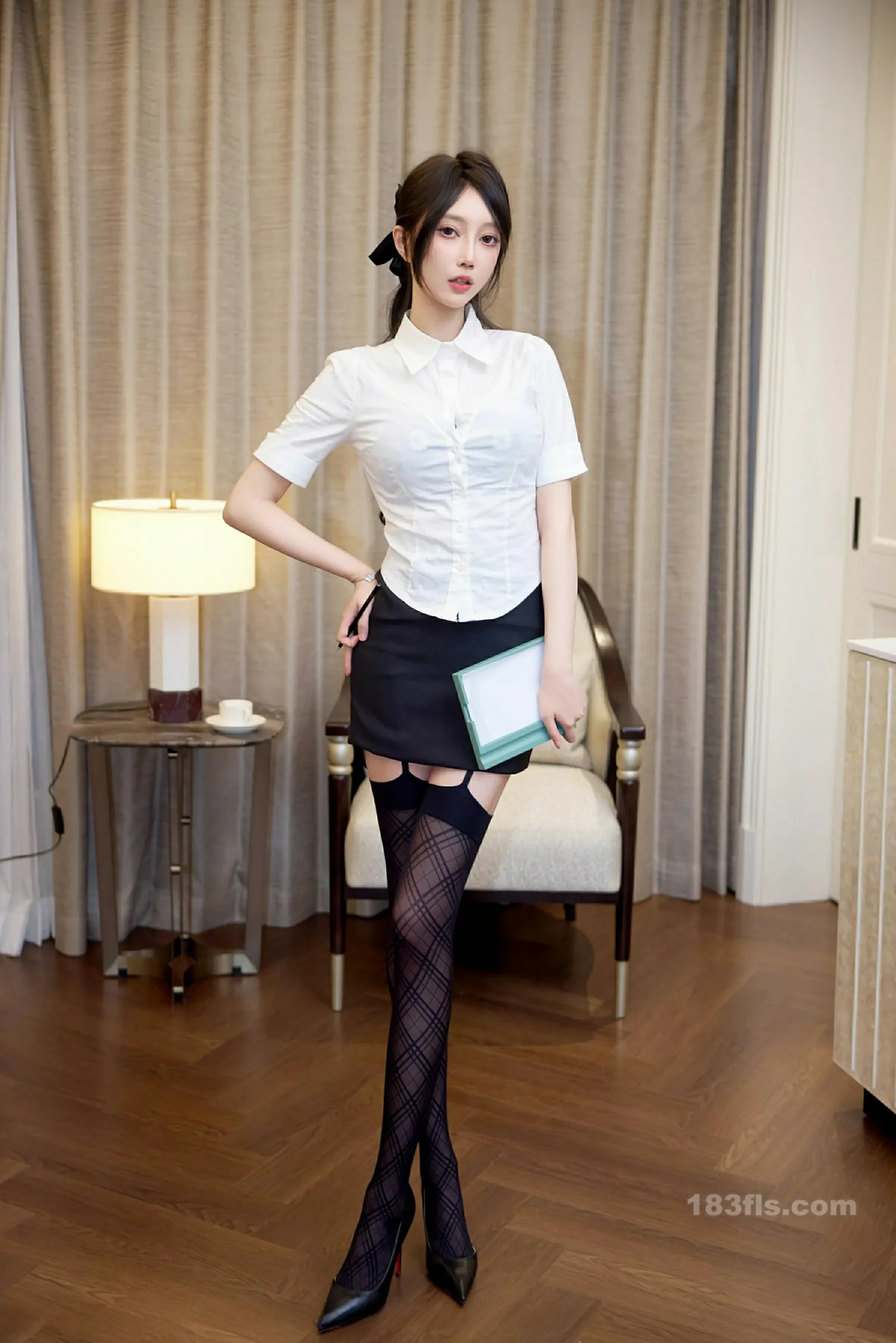 [XIUREN秀人网] 2025.12.15 No.11108 玥儿玥er-第6张图片-宅男套图吧