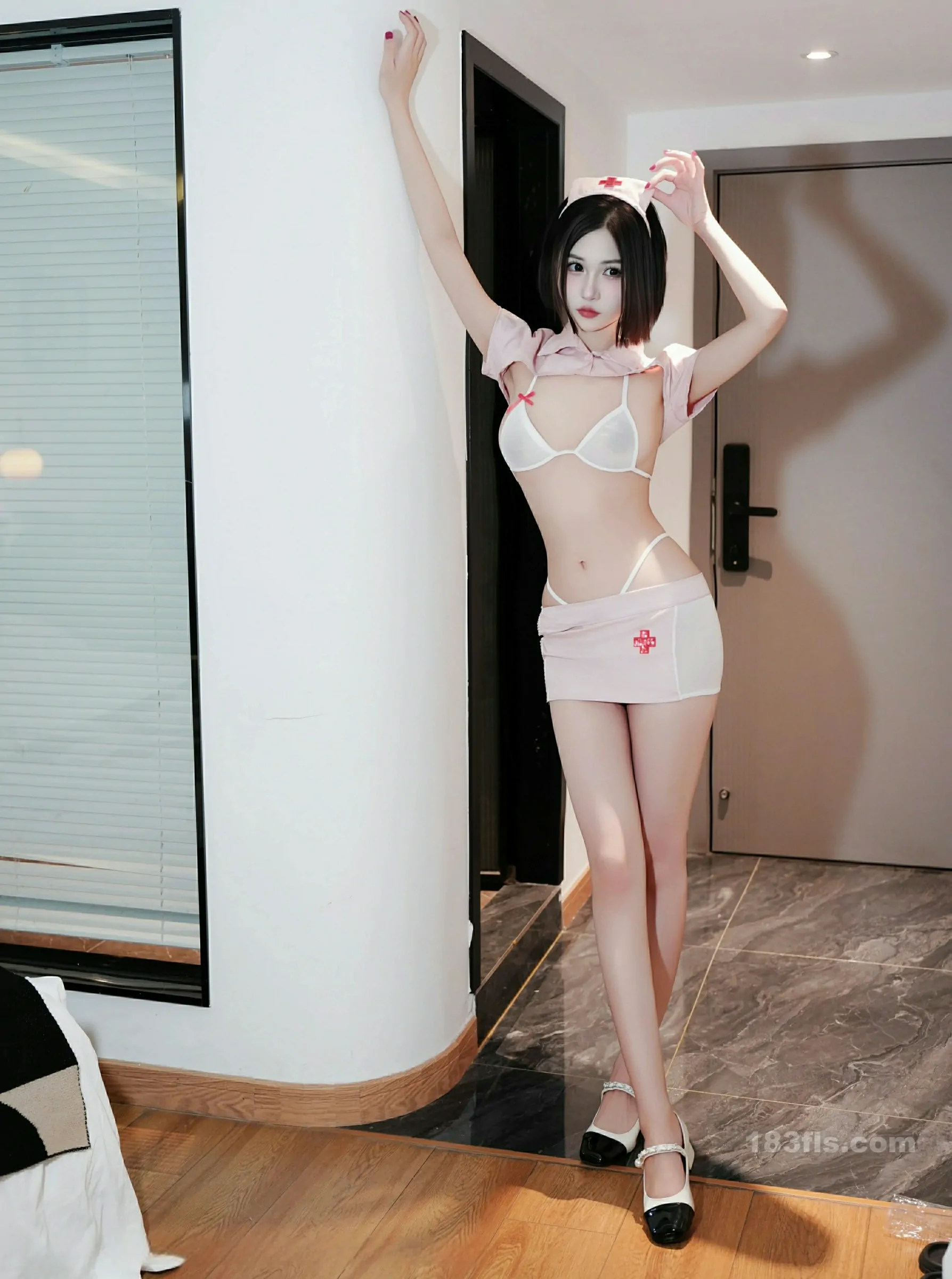 [XIUREN秀人网] 2025.12.16 No.11111 奶芙酱-EVA-第5张图片-宅男套图吧