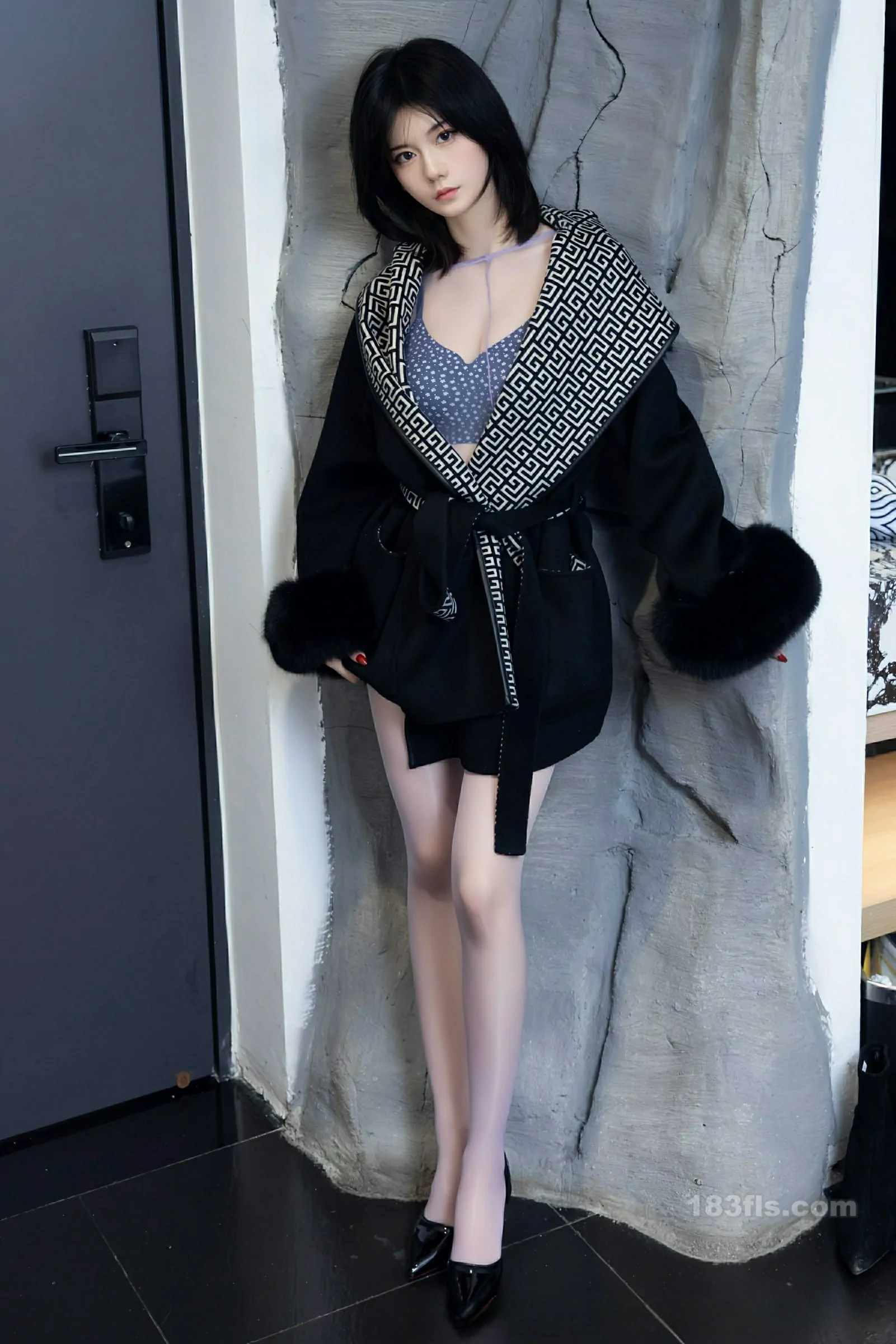 [XiuRen秀人网] 2025.12.19 No.11131 凌七七-第3张图片-宅男套图吧