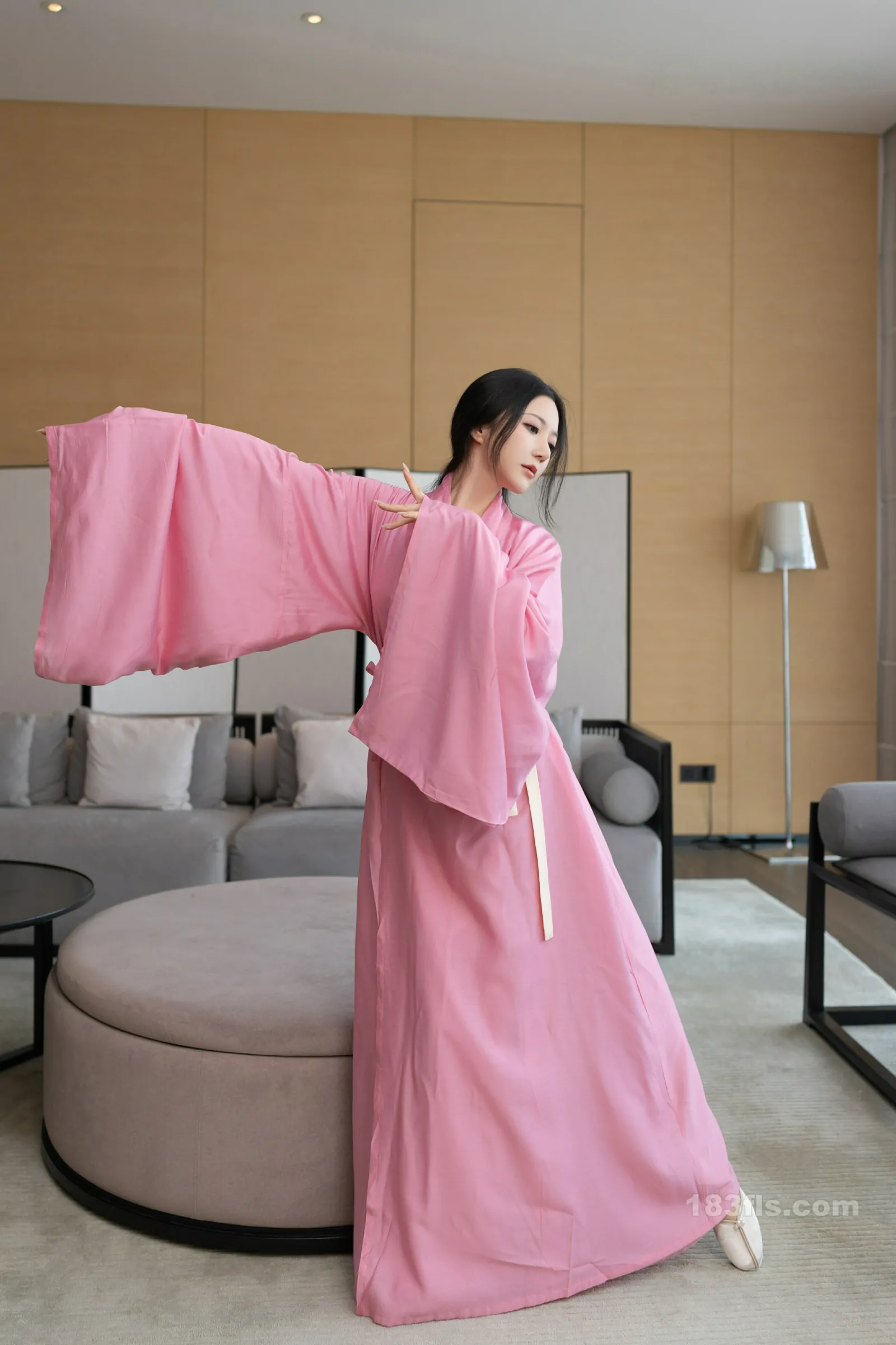 xiuren秀人网福利鱼子酱Fish大尺度私拍写真月影纱-第6张图片-宅男套图吧