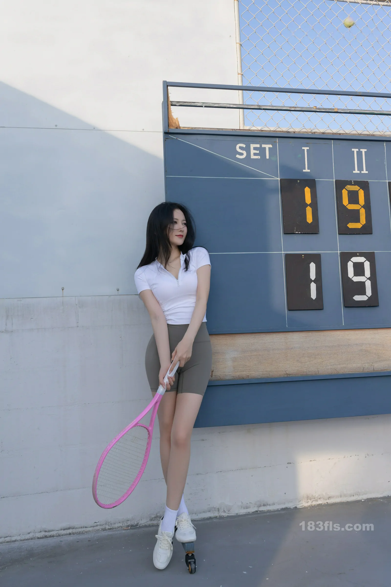 xiuren秀人网福利鱼子酱Fish大尺度私拍写真网球场-第3张图片-宅男套图吧