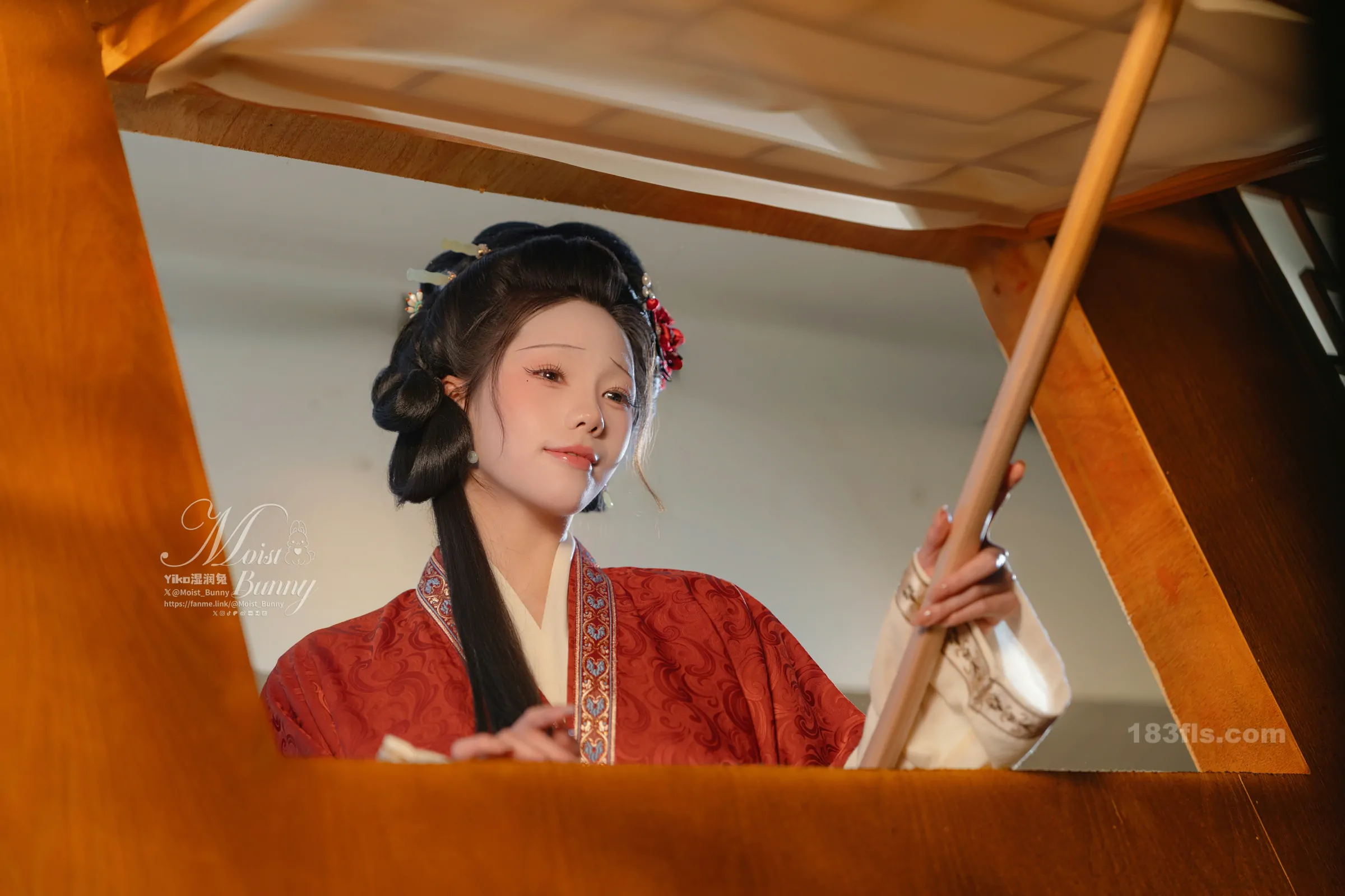 咬一口兔娘(Yiko湿润兔) – 快马加鞭·金莲迎春-第2张图片-宅男套图吧