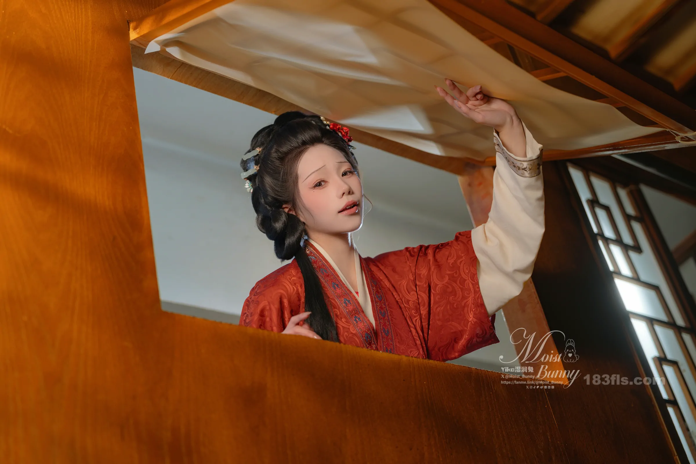 咬一口兔娘(Yiko湿润兔) – 快马加鞭·金莲迎春-第5张图片-宅男套图吧