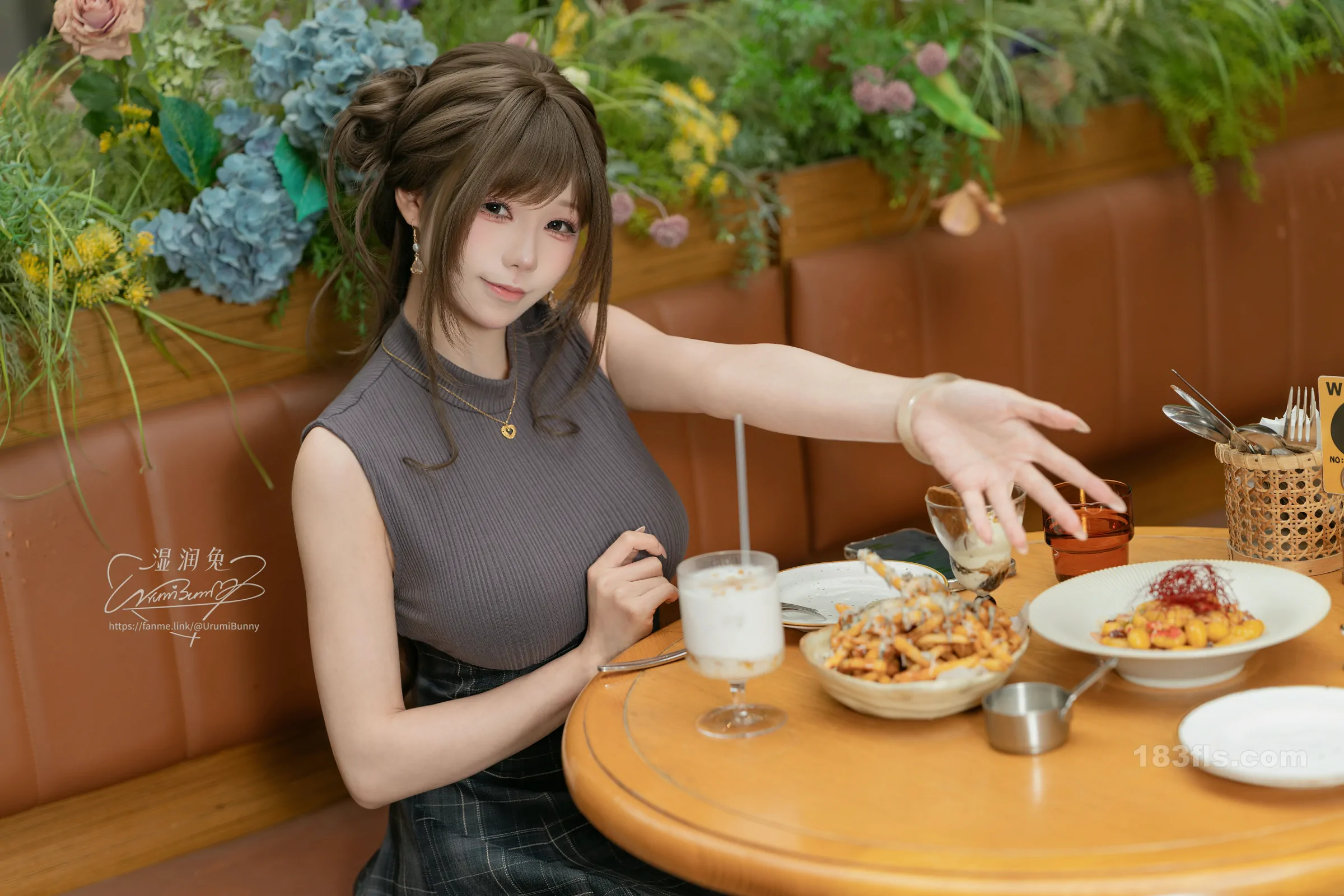 咬一口兔娘 - 2026年05月 网友的一日约会-第4张图片-宅男套图吧