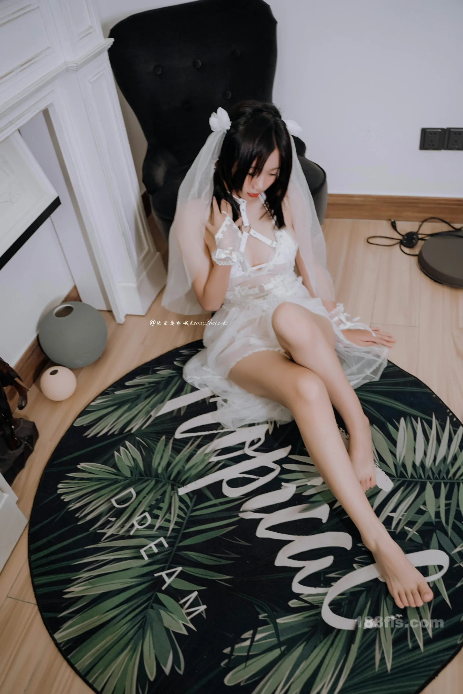 柒柒要乖哦 - 婚纱-第6张图片-宅男套图吧