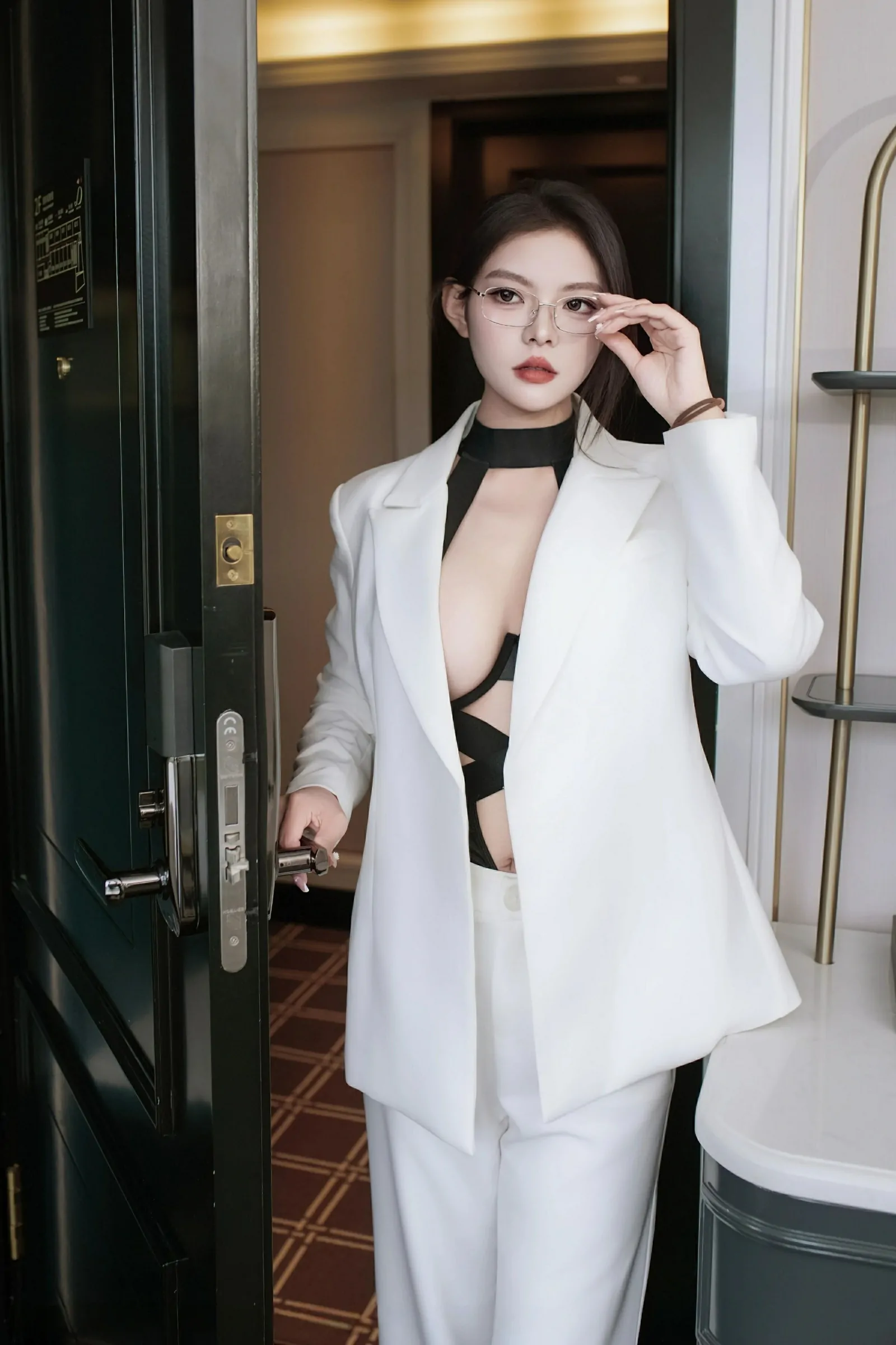 [XIUREN秀人网] 2025.06.26 No.10464 冬安-第2张图片-宅男套图吧
