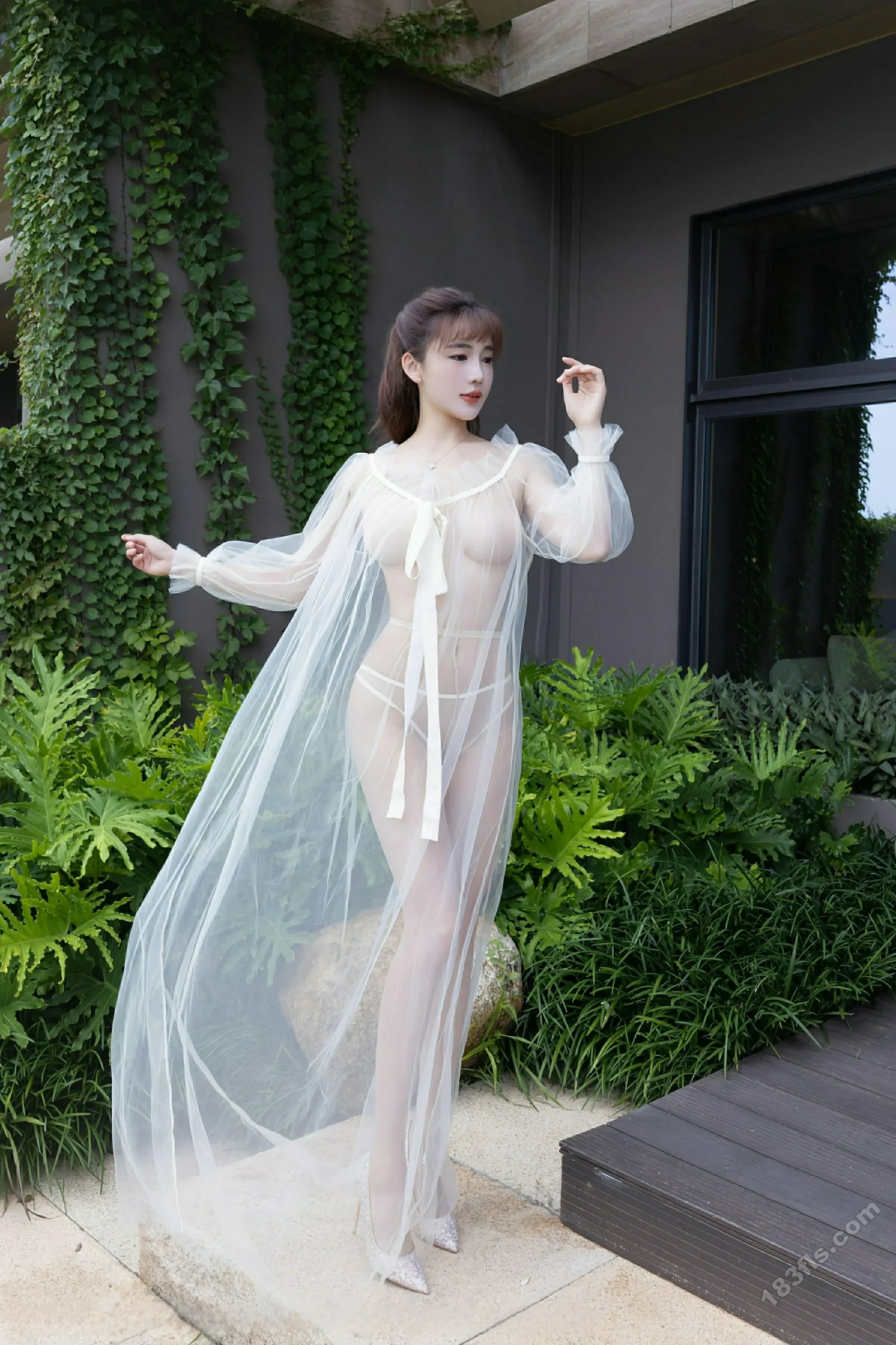 [XIUREN秀人网] 2025.10.23 No.10903 陆萱萱-第5张图片-宅男套图吧