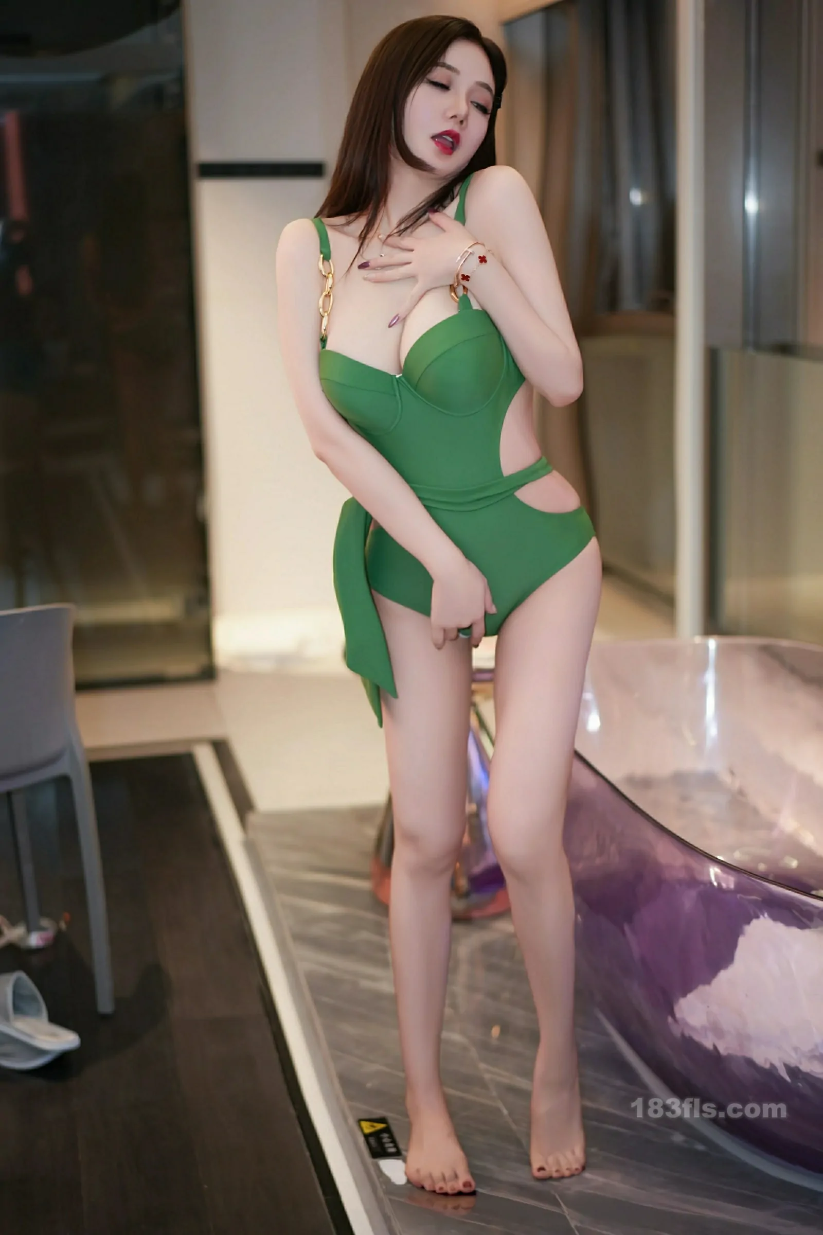 [YOUMI尤蜜荟] 2025.11.12 VOL.1178 心妍小公主-第5张图片-宅男套图吧