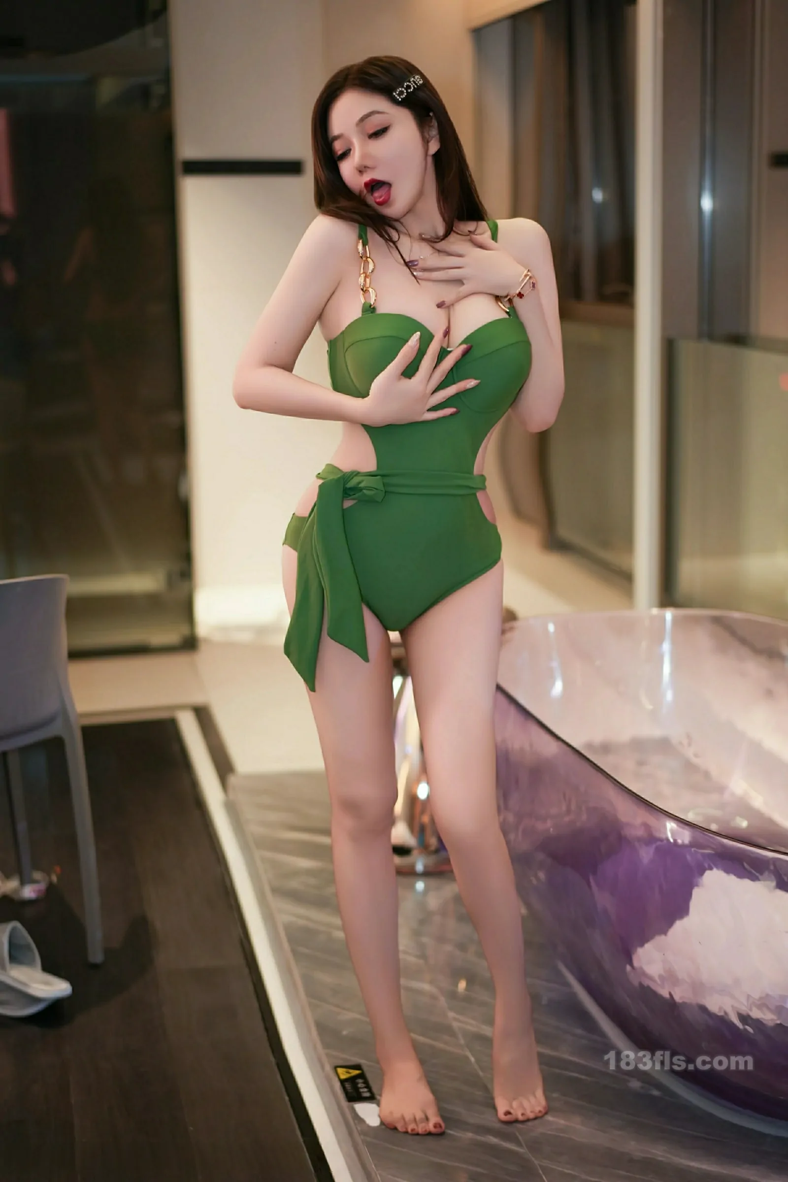 [YOUMI尤蜜荟] 2025.11.12 VOL.1178 心妍小公主-第6张图片-宅男套图吧