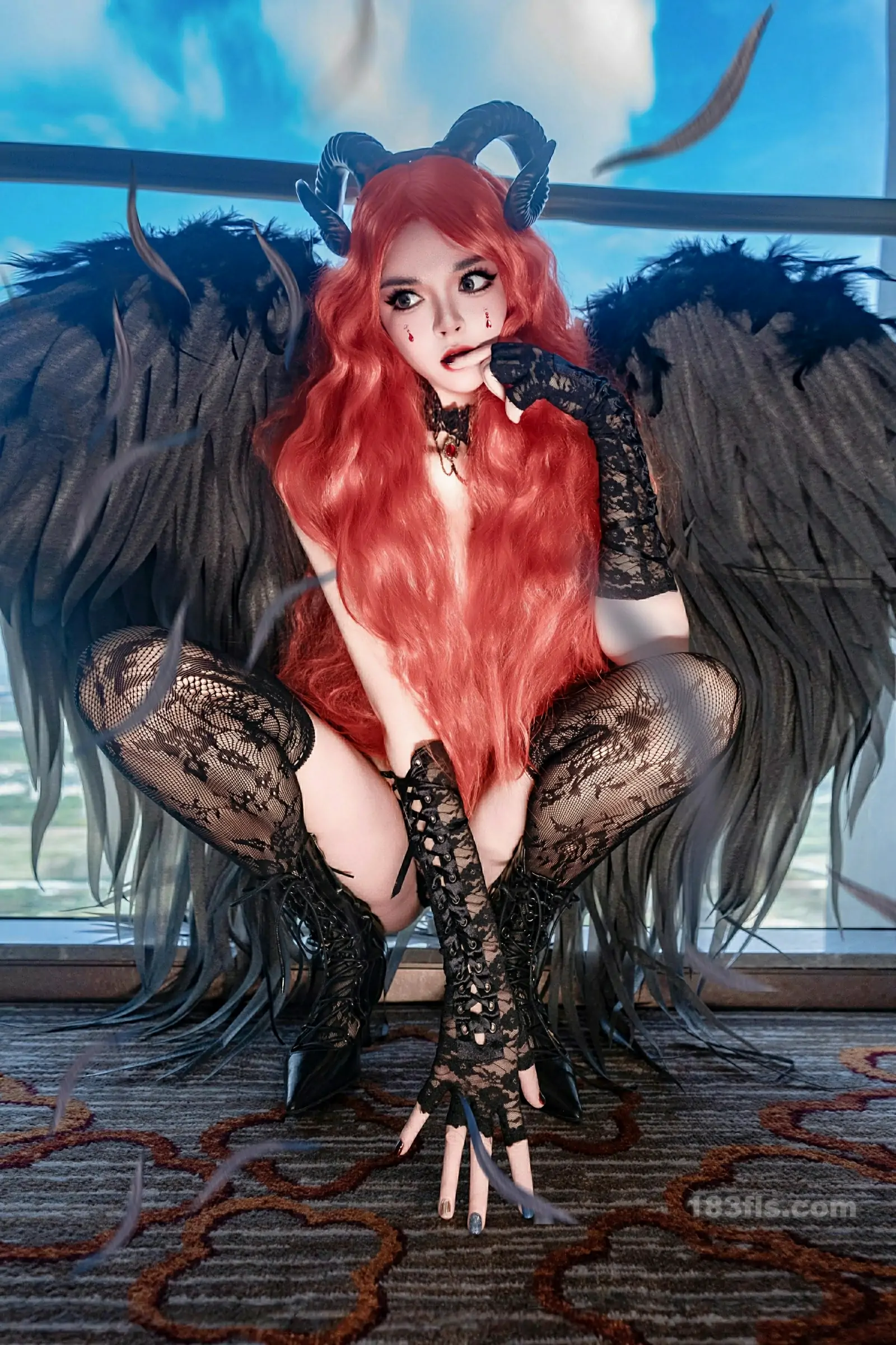 [XIUREN秀人网] 2025.11.17 No.10994 伊丽莎有点白-第5张图片-宅男套图吧