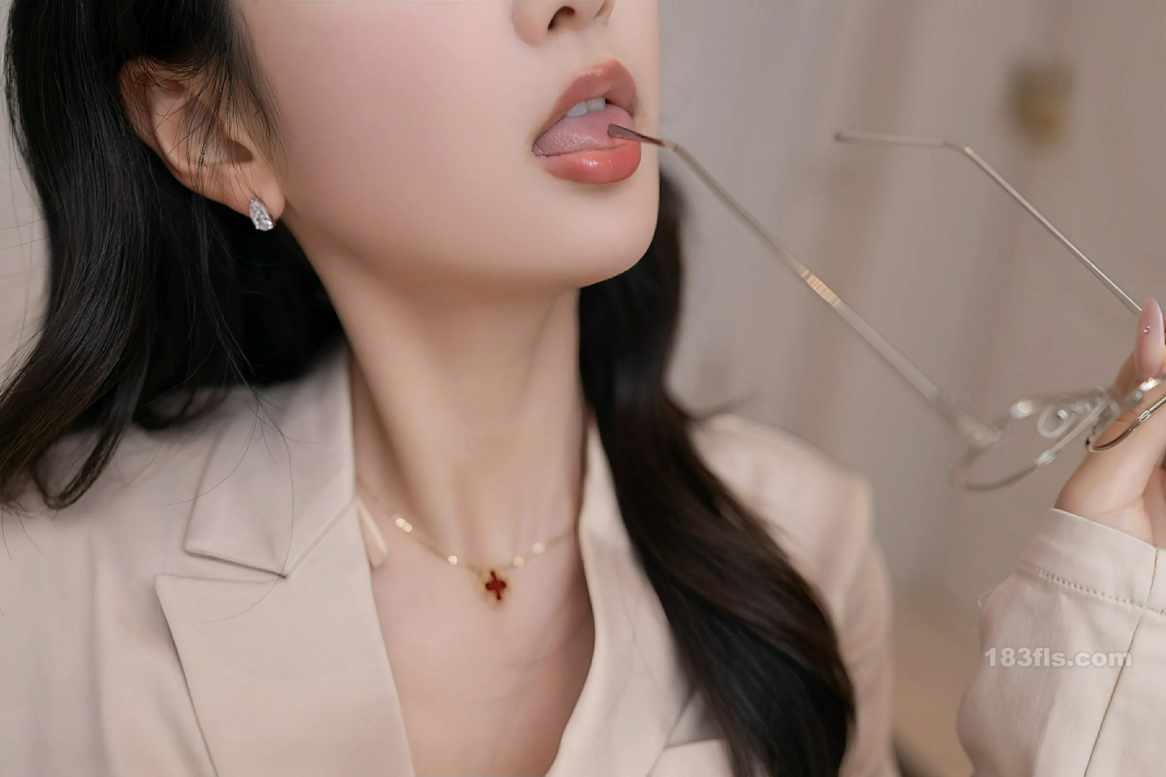 [XIUREN秀人网] 2025.12.01 No.11053 唐安琪-第4张图片-宅男套图吧