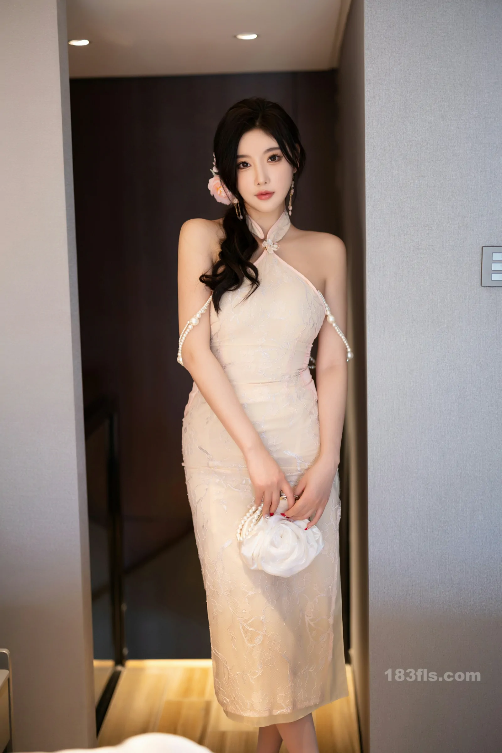 xiuren秀人网福利杨晨晨Yome大尺度私拍写真白色丝袜-第5张图片-宅男套图吧