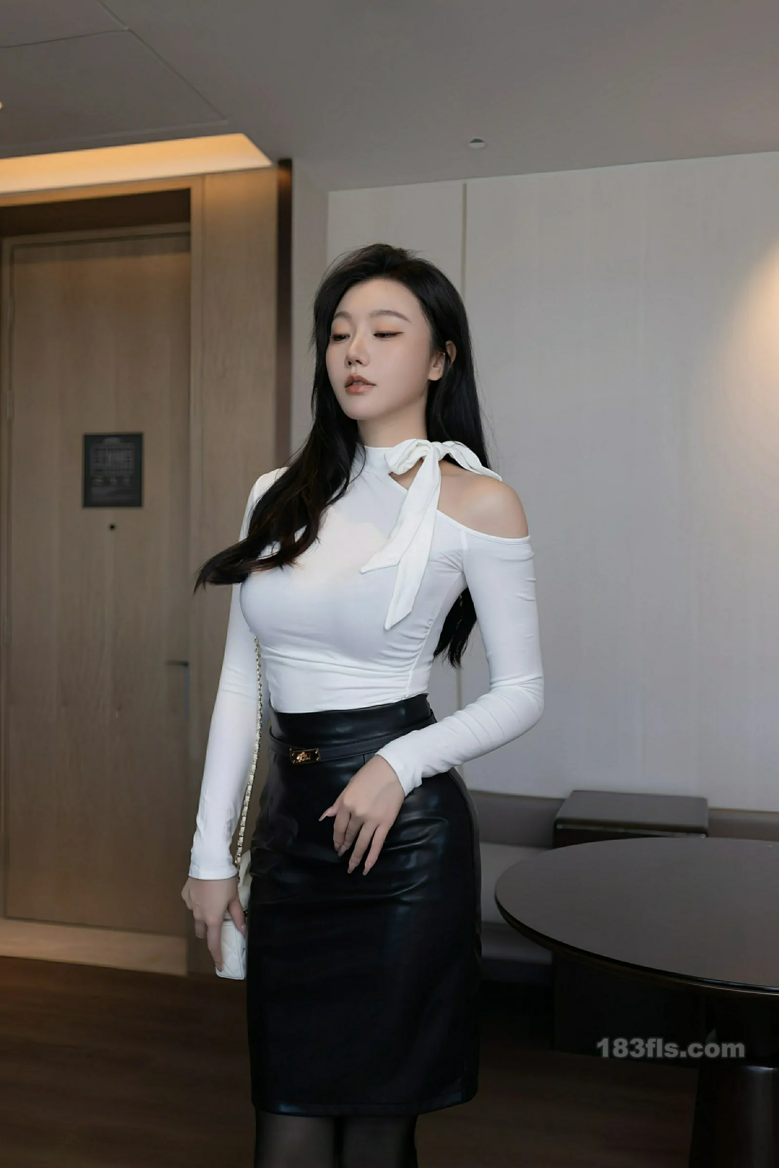 [XiuRen秀人网] 2026.01.06 No.11201 安然anran-第3张图片-宅男套图吧