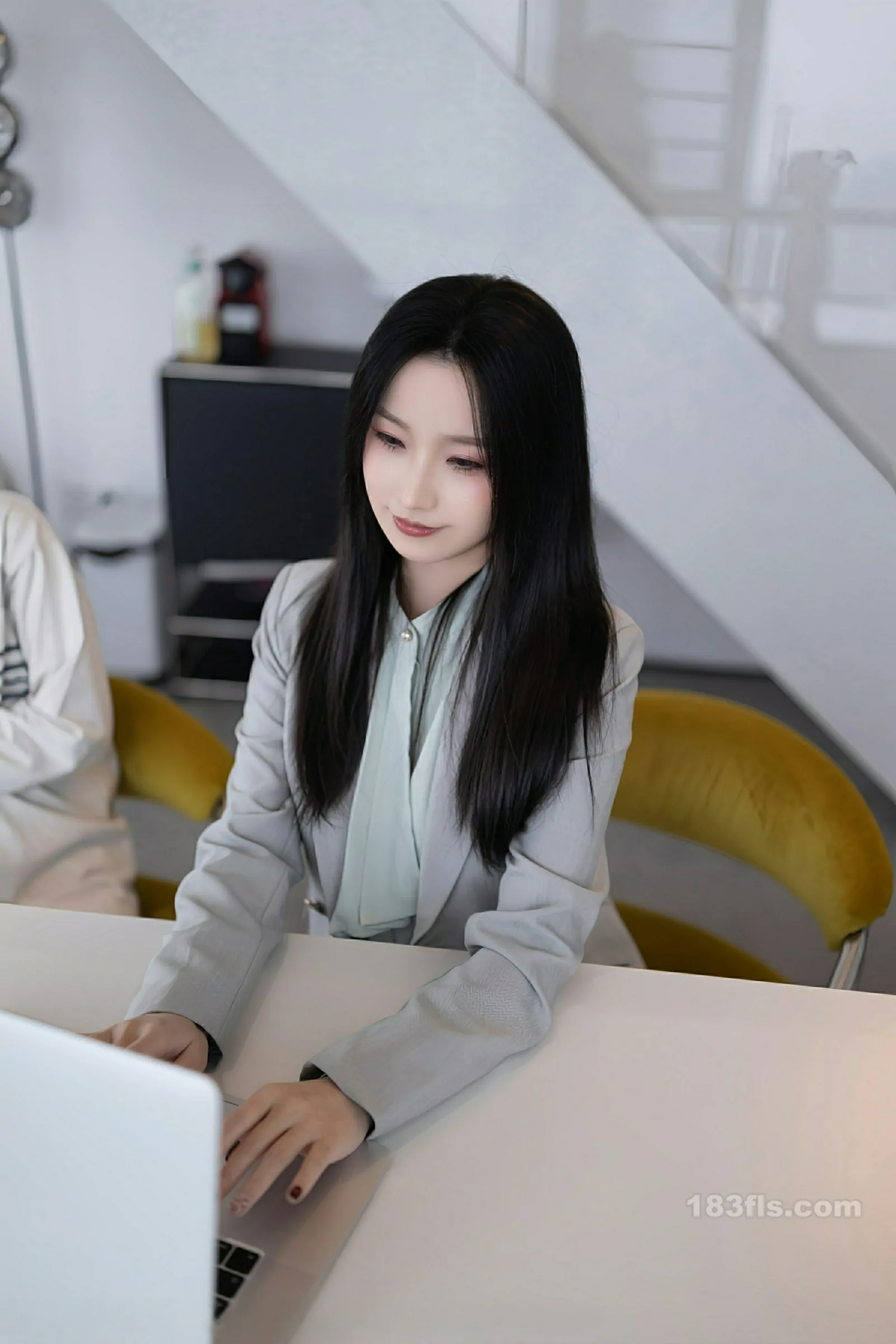 [XiuRen秀人网] 2026.01.28 No.11285 杏子Yada-第4张图片-宅男套图吧