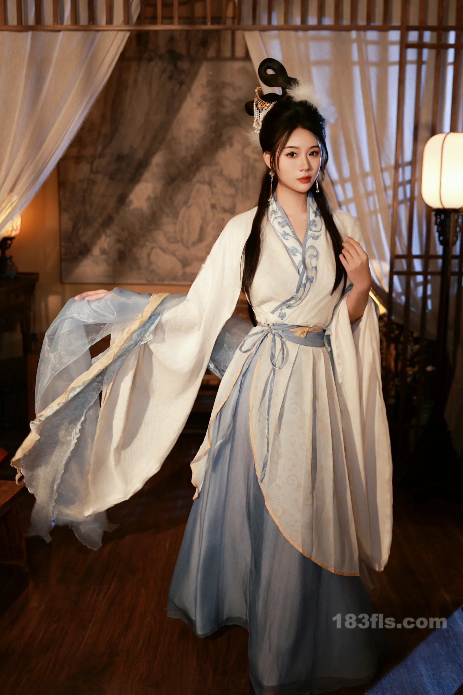 xiuren秀人网福利南乔大尺度私拍写真古装血滴子-第3张图片-宅男套图吧