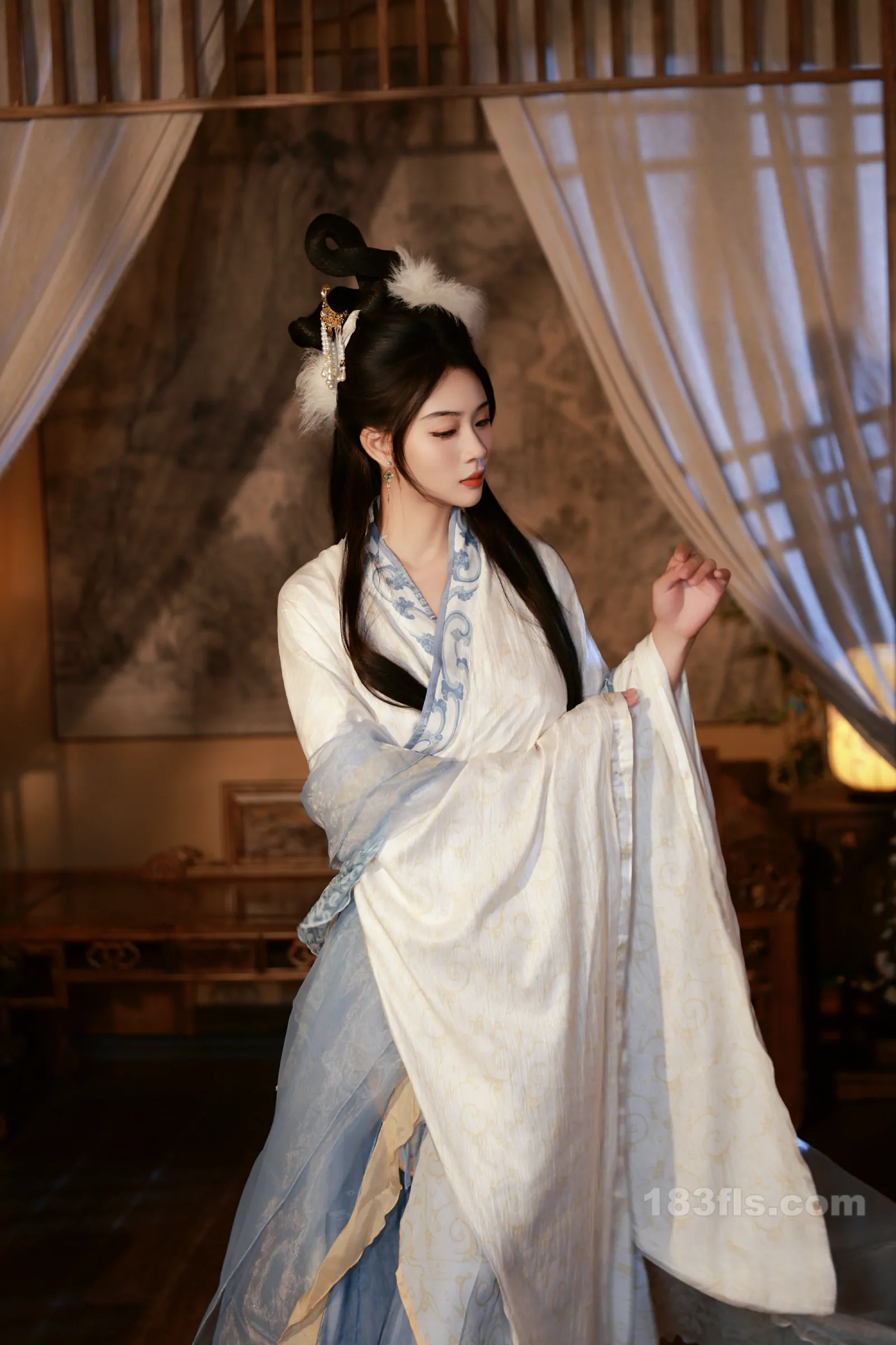 xiuren秀人网福利南乔大尺度私拍写真古装血滴子-第5张图片-宅男套图吧