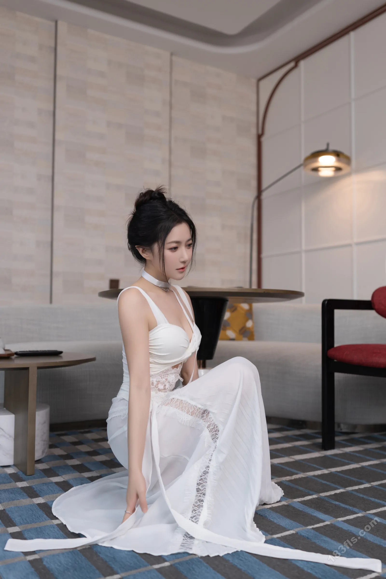 xiuren秀人网福利鱼子酱Fish大尺度私拍写真白裙-第6张图片-宅男套图吧