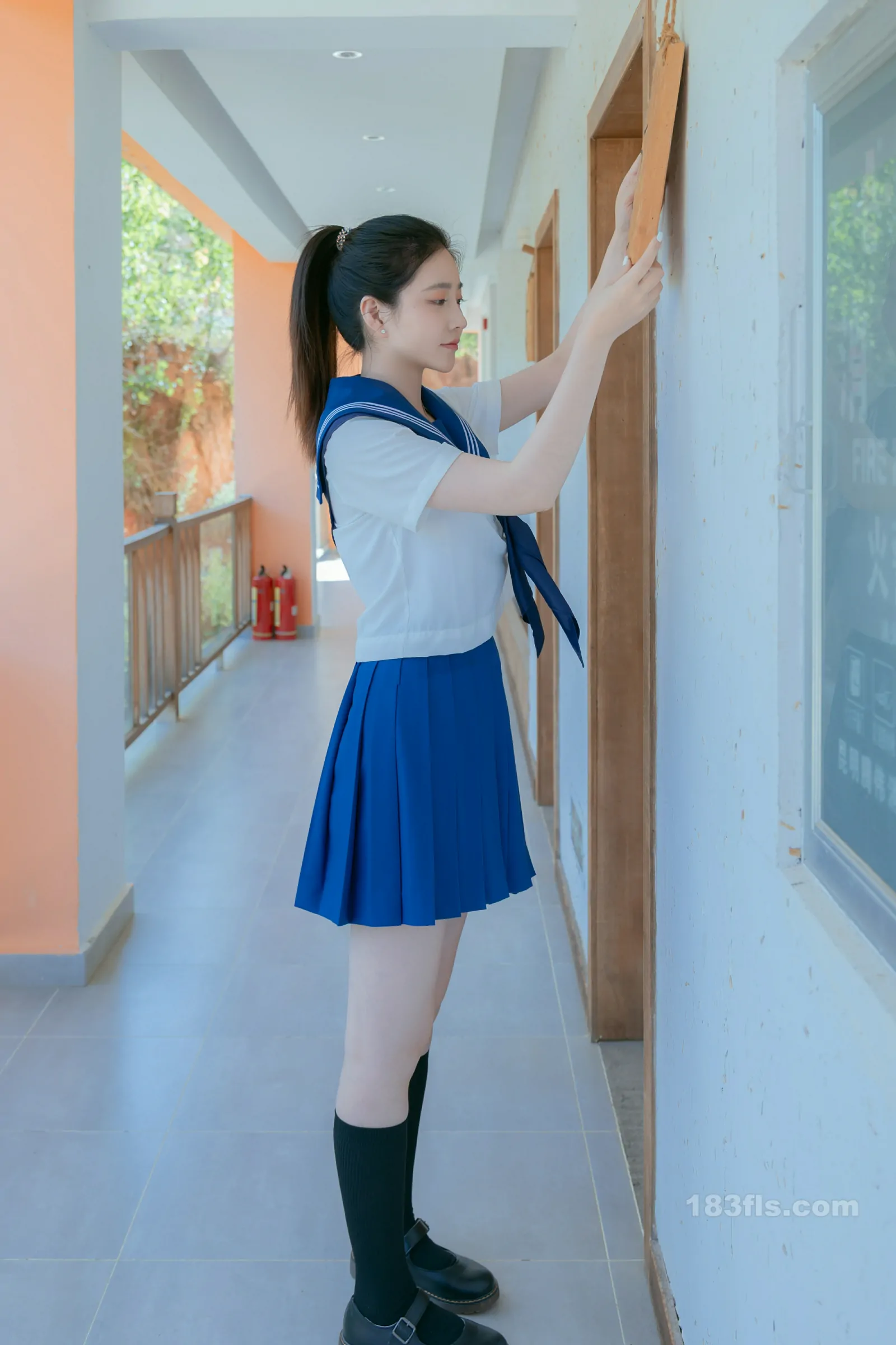 年年Nnian - 泡沫之夏JK-第4张图片-宅男套图吧