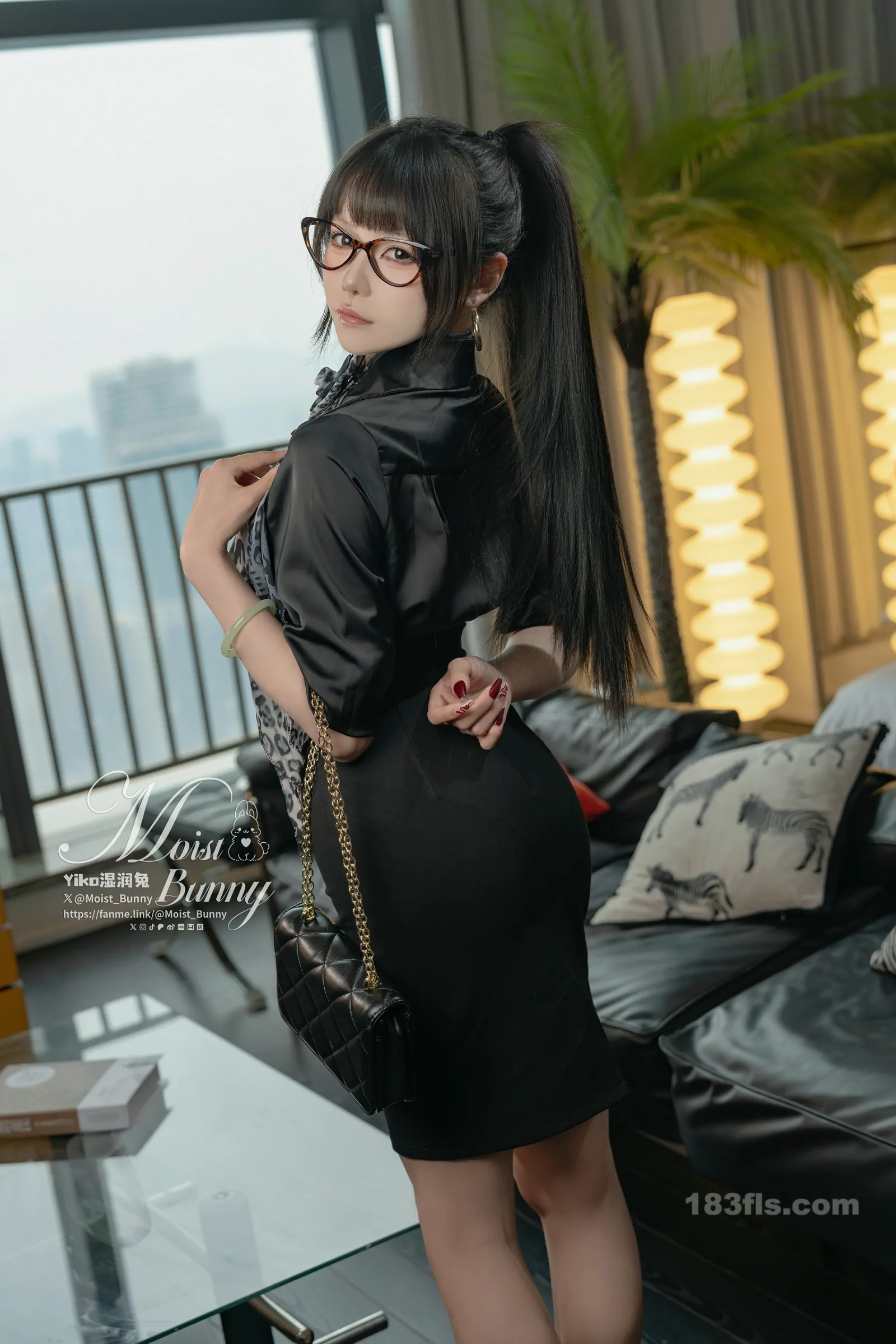 咬一口兔娘 作品『总裁攻略』-第5张图片-宅男套图吧