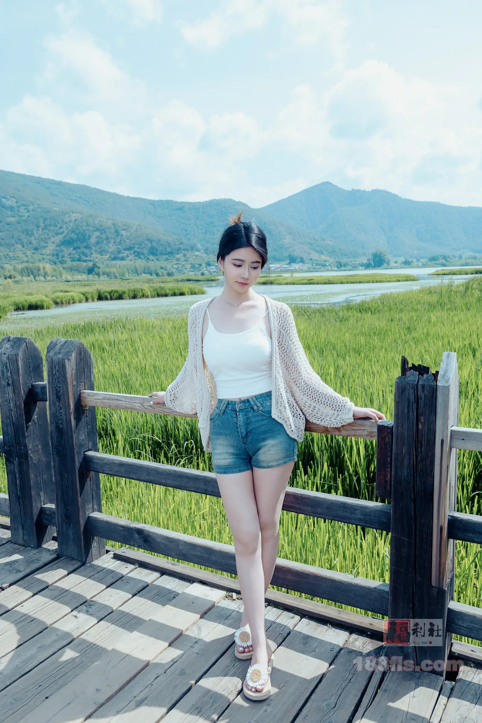 年年nnian - 夏-第2张图片-宅男套图吧