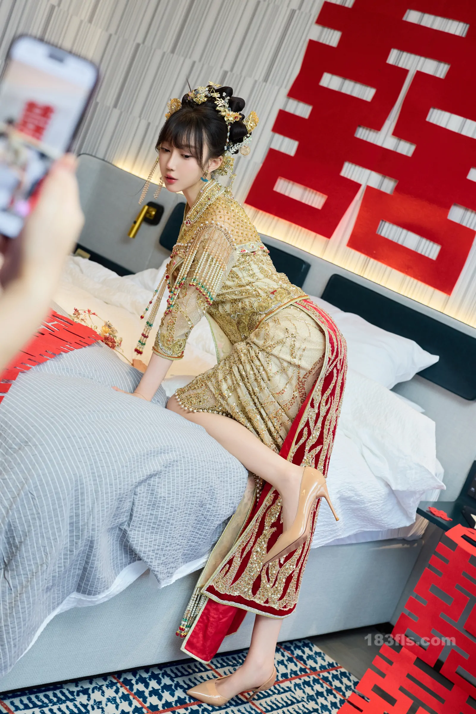 xiuren秀人网福利玥儿玥er大尺度内购性感秀禾服-第3张图片-宅男套图吧