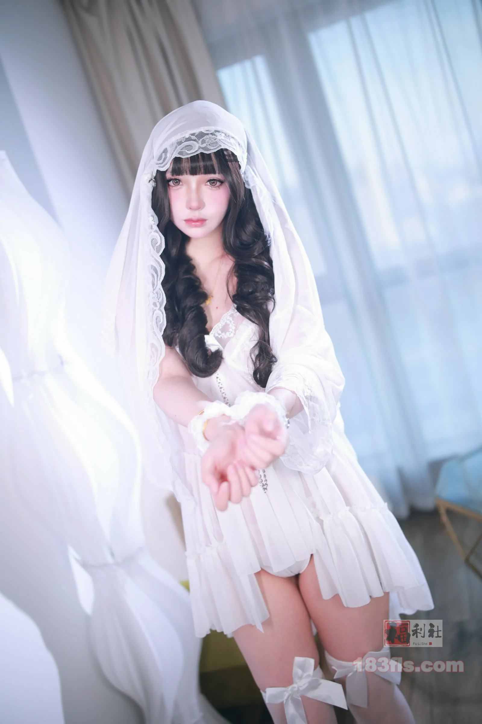 疯猫ss - 2025年12月会员 捆绑婚纱-第3张图片-宅男套图吧