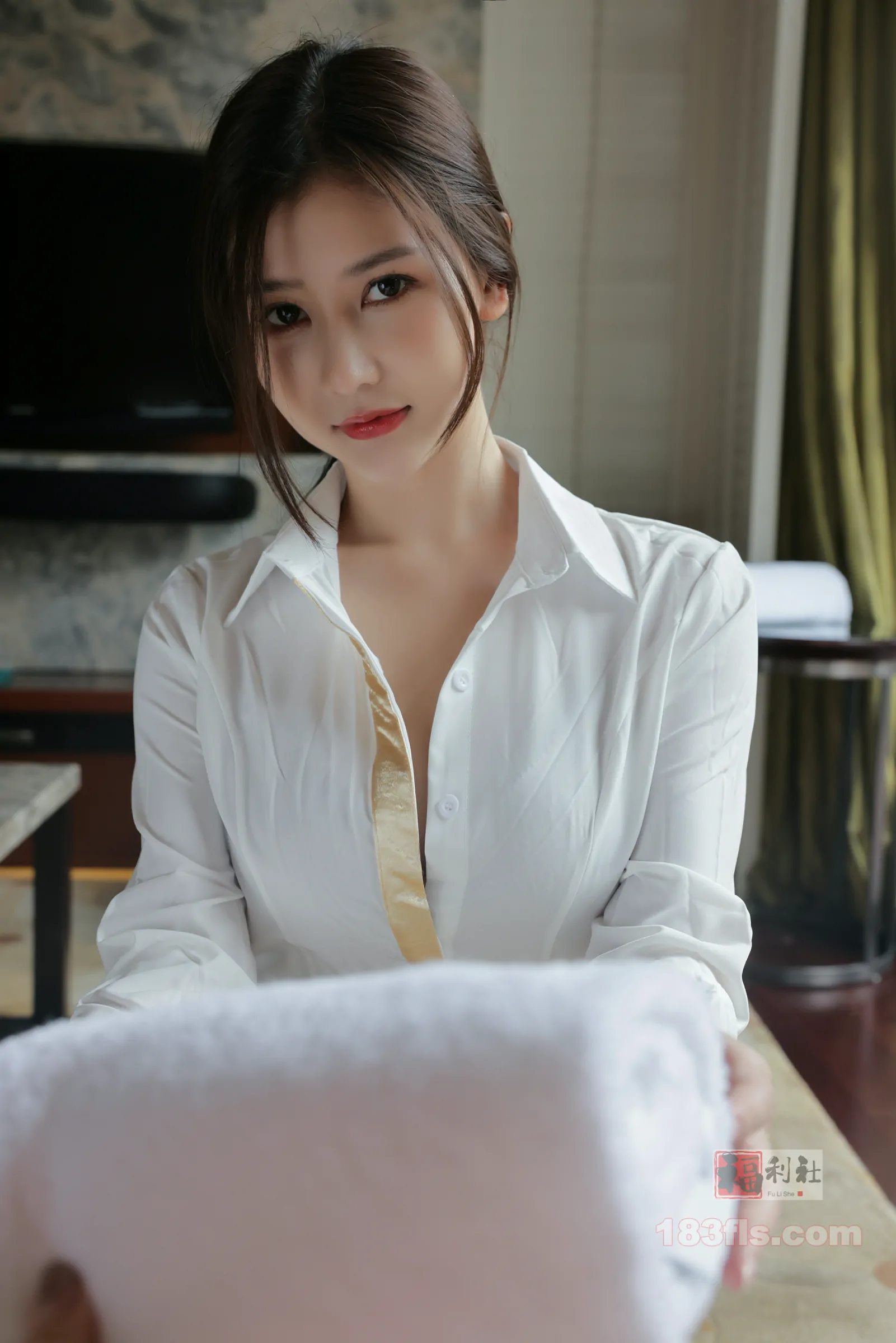 xiuren秀人网福利尹甜甜sunny大尺度内购女管家-第6张图片-宅男套图吧 xiuren秀人网福利尹甜甜sunny大尺度内购女管家-第6张图片-宅男套图吧