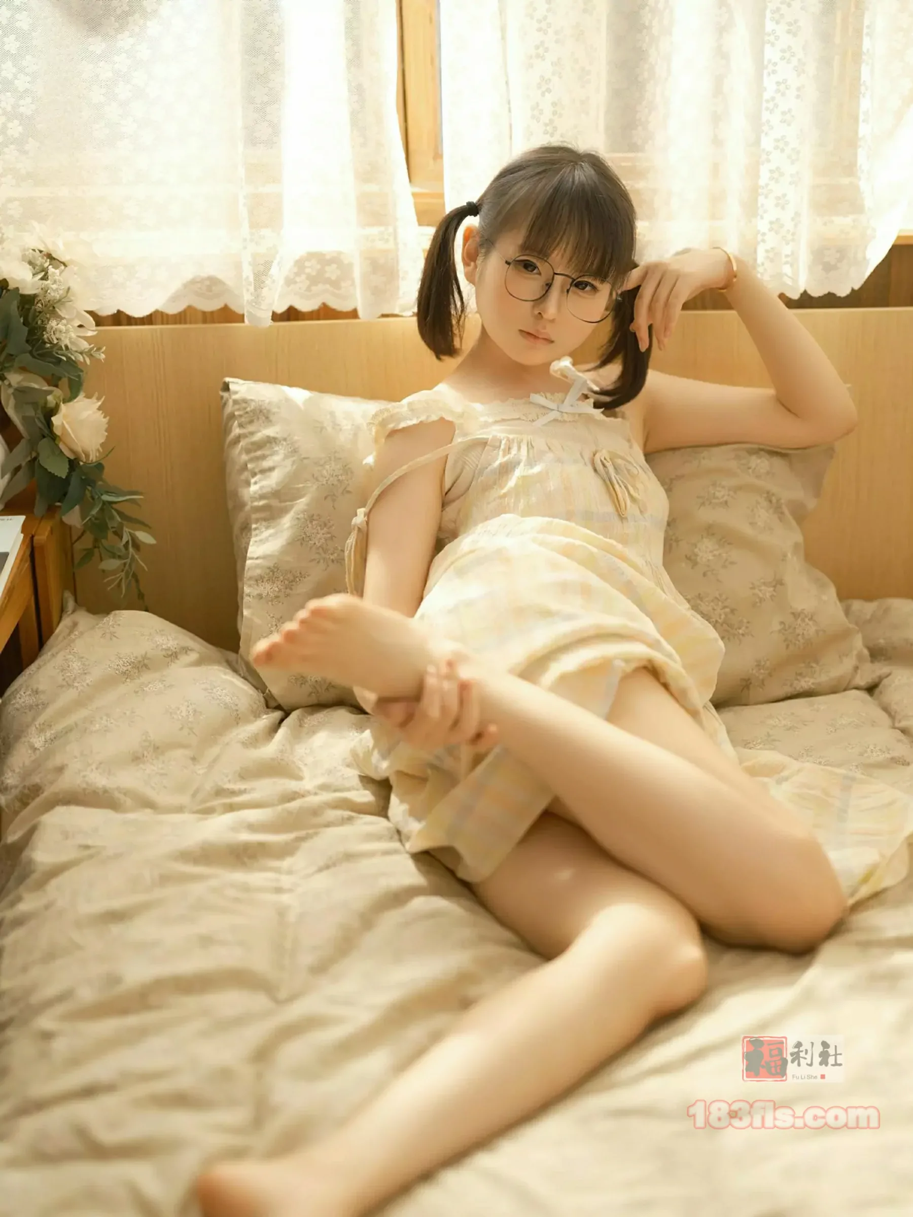 幼水铃衣 – 晨醒-第4张图片-宅男套图吧