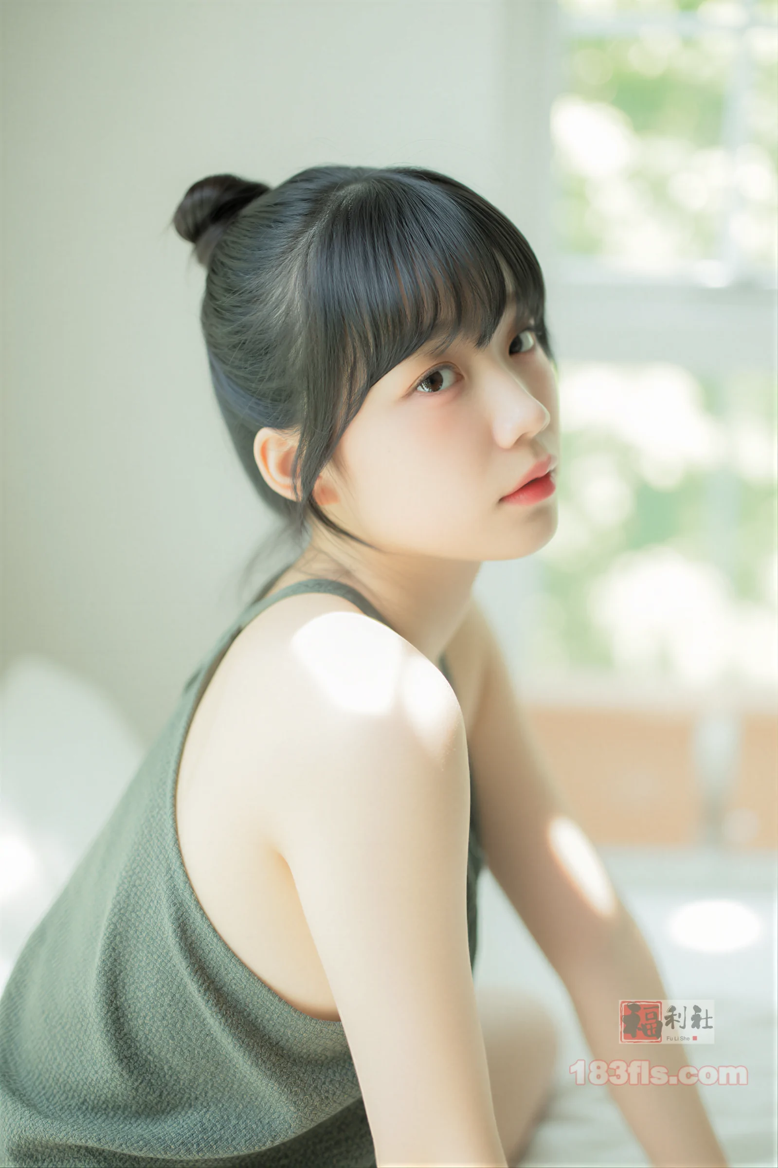 [AI Enhanced] Yui (유이) - Green-第4张图片-宅男套图吧