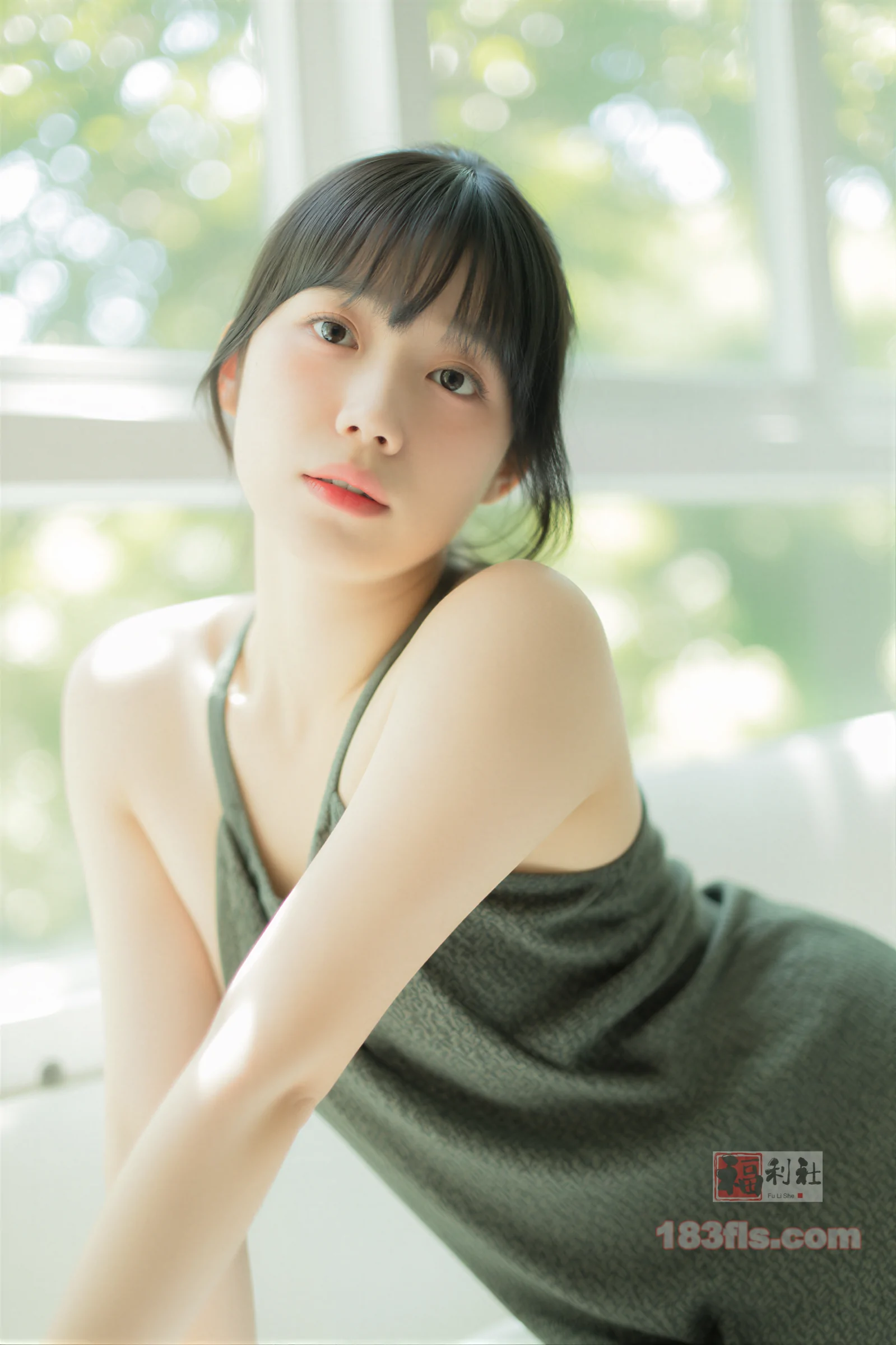 [AI Enhanced] Yui (유이) - Green-第5张图片-宅男套图吧