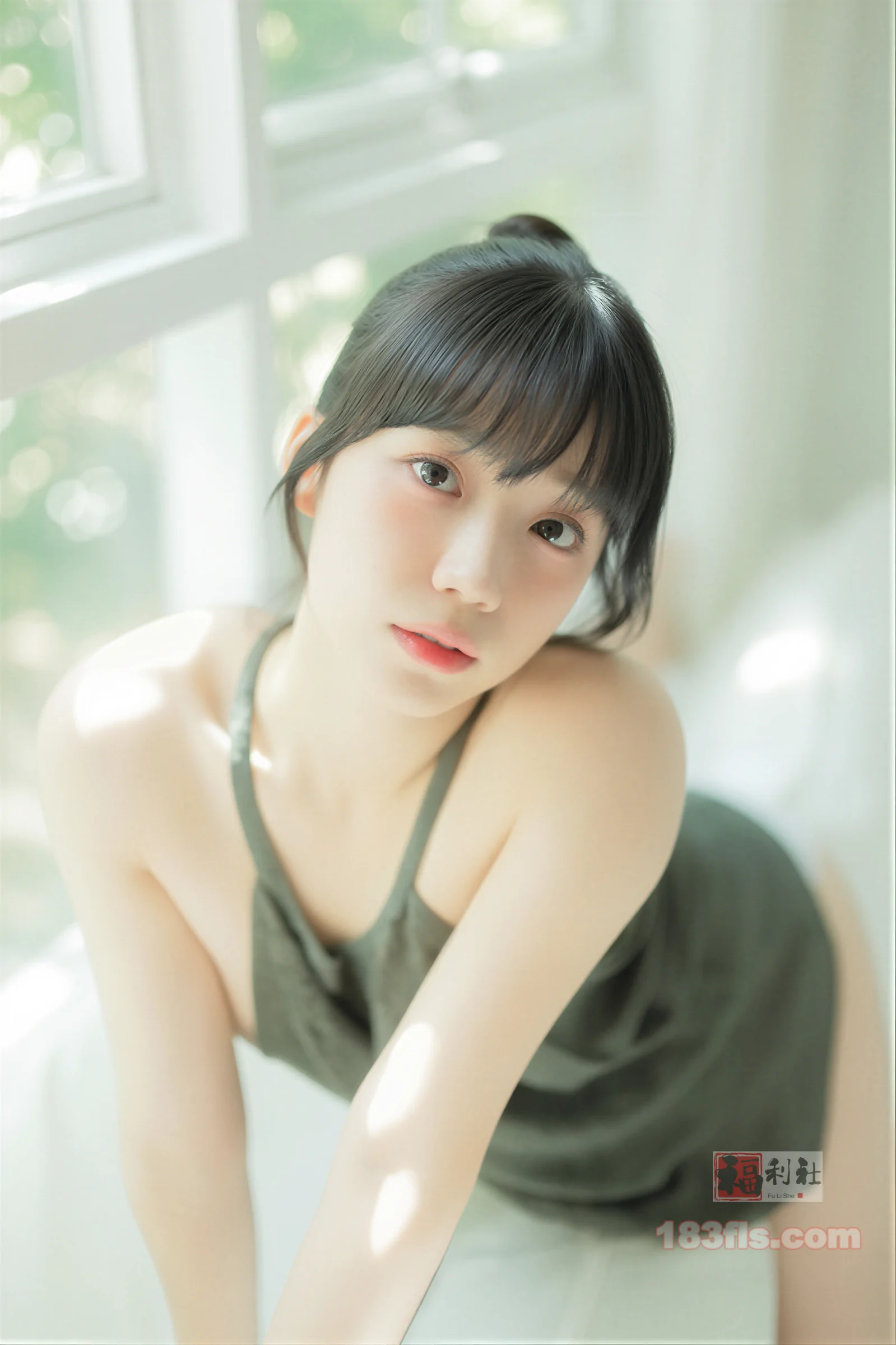 [AI Enhanced] Yui (유이) - Green-第6张图片-宅男套图吧